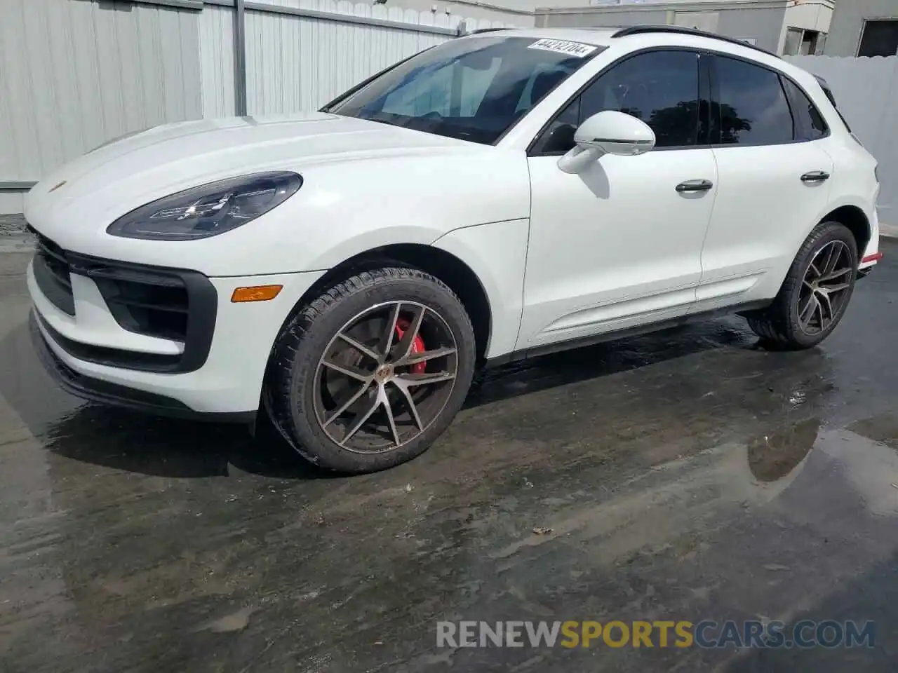 1 Photograph of a damaged car WP1AG2A58PLB41539 PORSCHE MACAN 2023