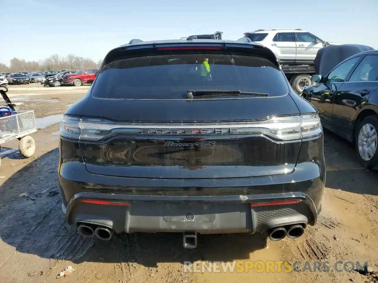 6 Photograph of a damaged car WP1AF2A52RLB55555 PORSCHE MACAN 2024