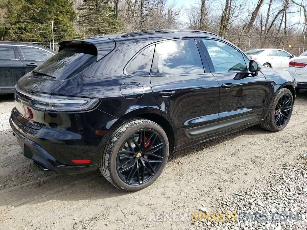 3 Photograph of a damaged car WP1AF2A53RLB55502 PORSCHE MACAN 2024