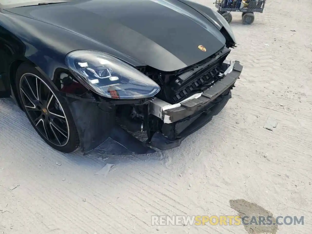 9 Photograph of a damaged car WP0AA2A70KL102165 PORSCHE PANAMERA 2019