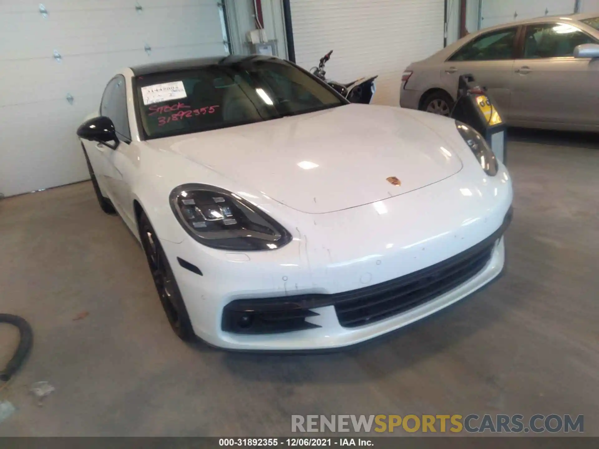 1 Photograph of a damaged car WP0AA2A73KL101169 PORSCHE PANAMERA 2019