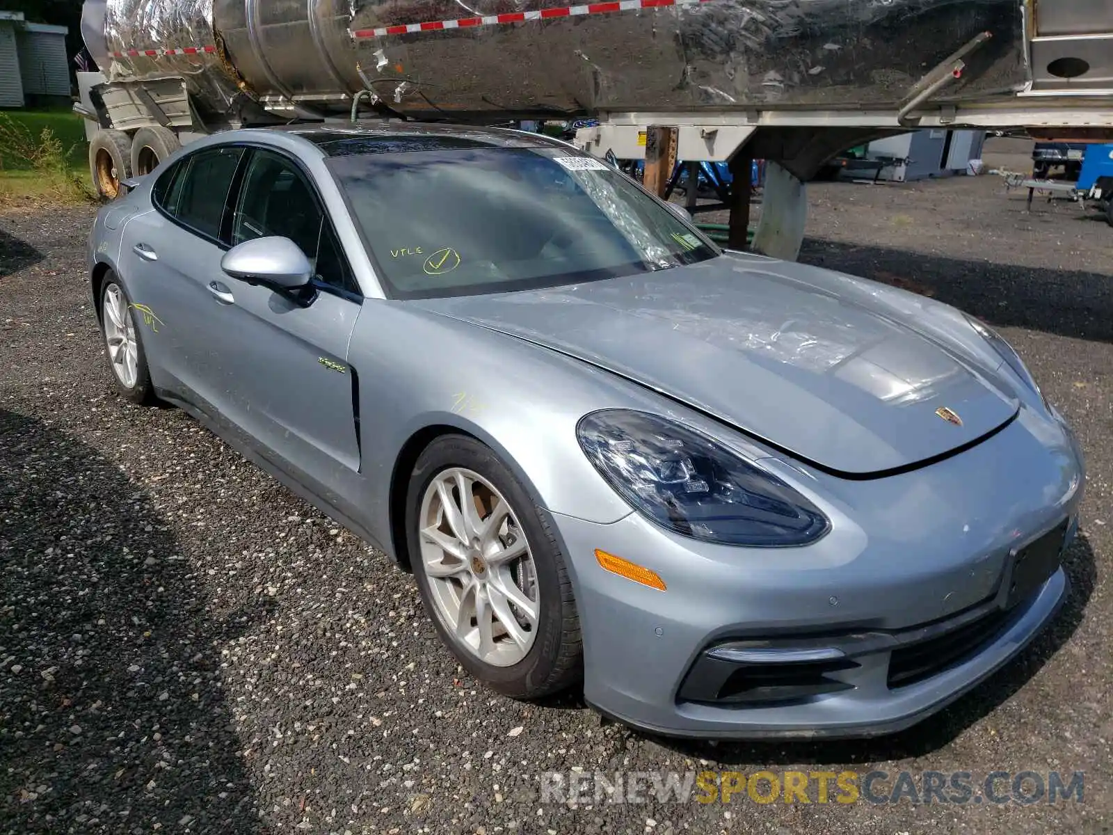 1 Photograph of a damaged car WP0AE2A70KL123571 PORSCHE PANAMERA 2019