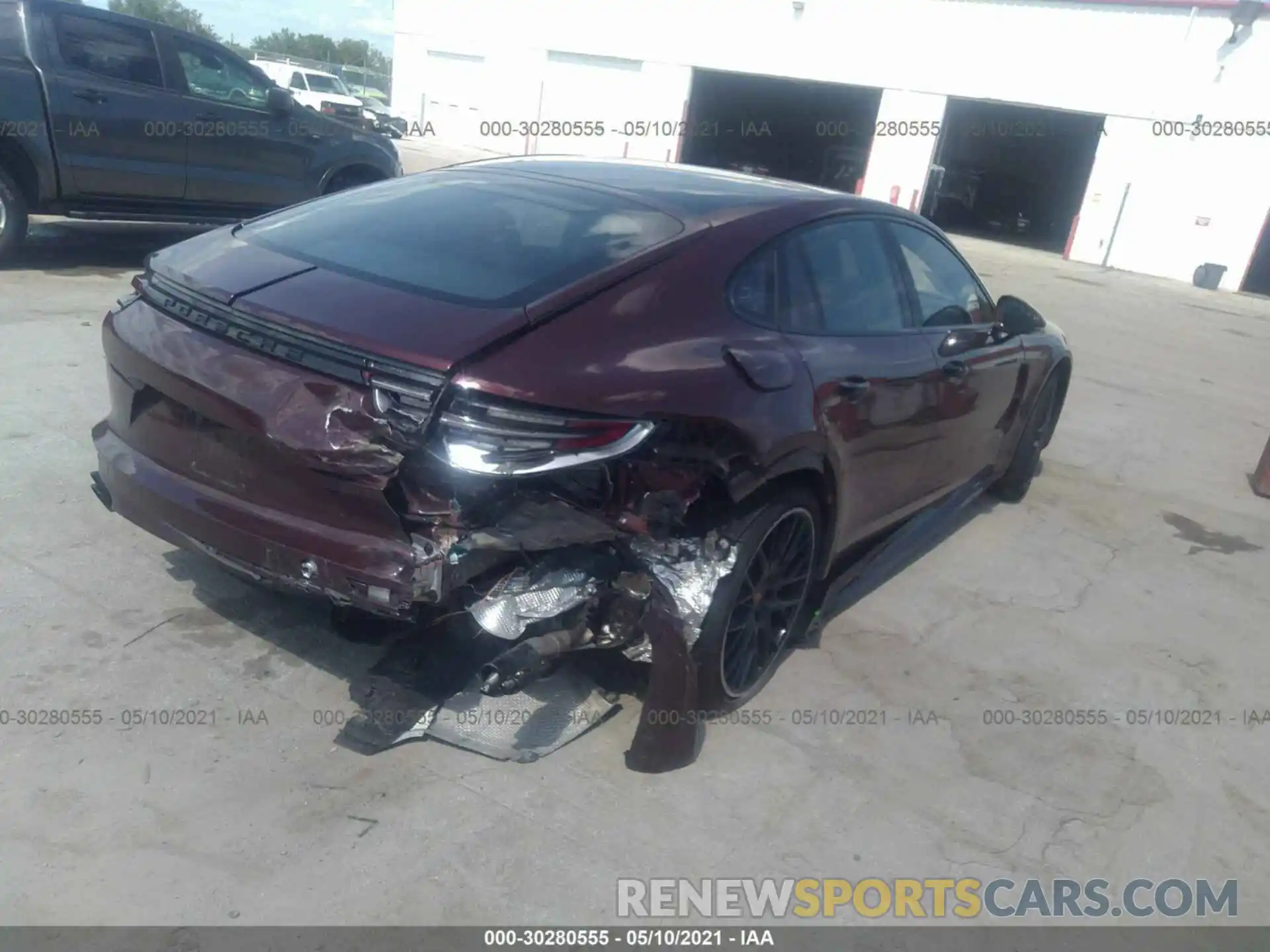 4 Photograph of a damaged car WP0AF2A78KL145394 PORSCHE PANAMERA 2019