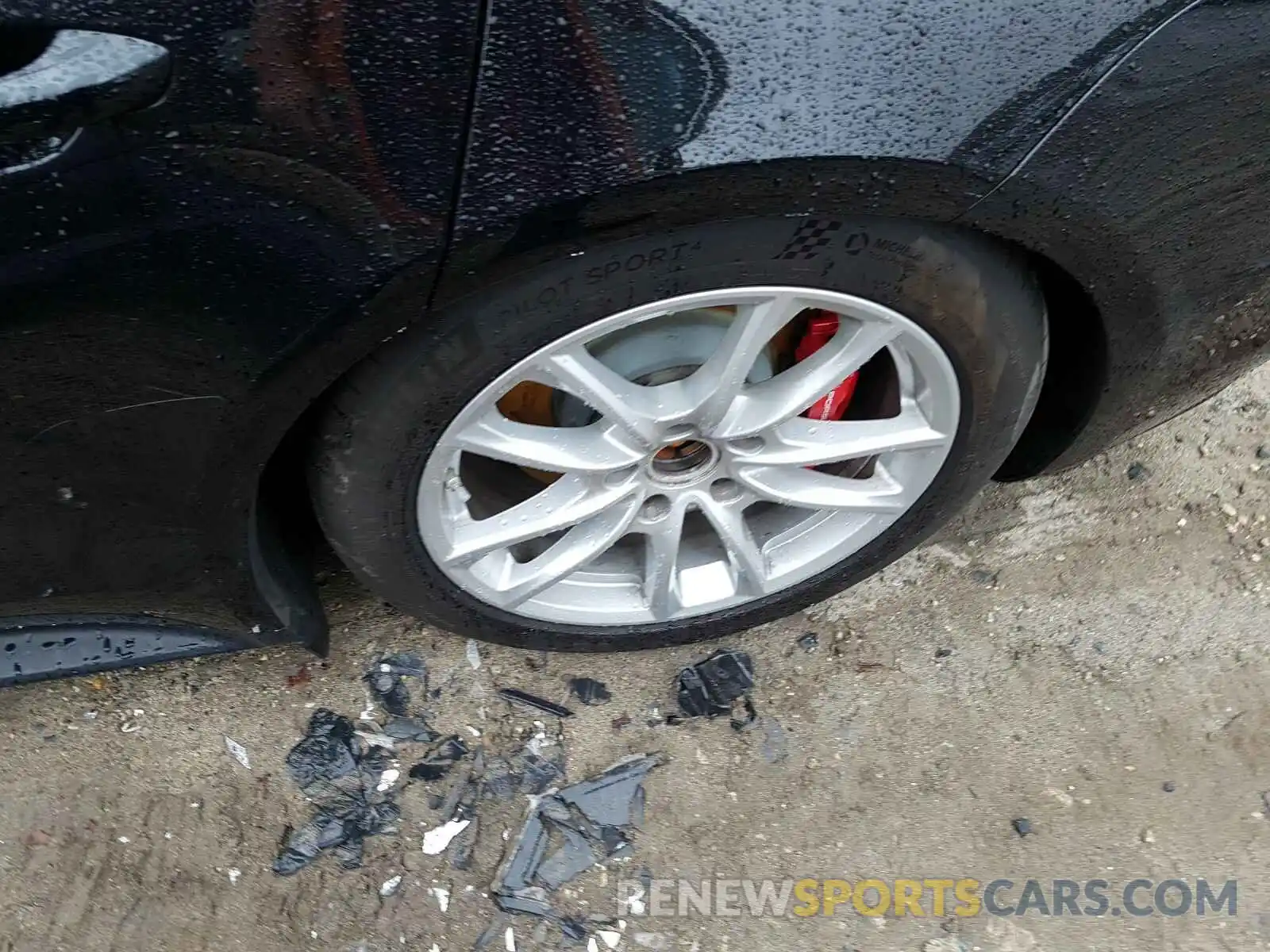 9 Photograph of a damaged car WP0AG2A74KL140125 PORSCHE PANAMERA 2019