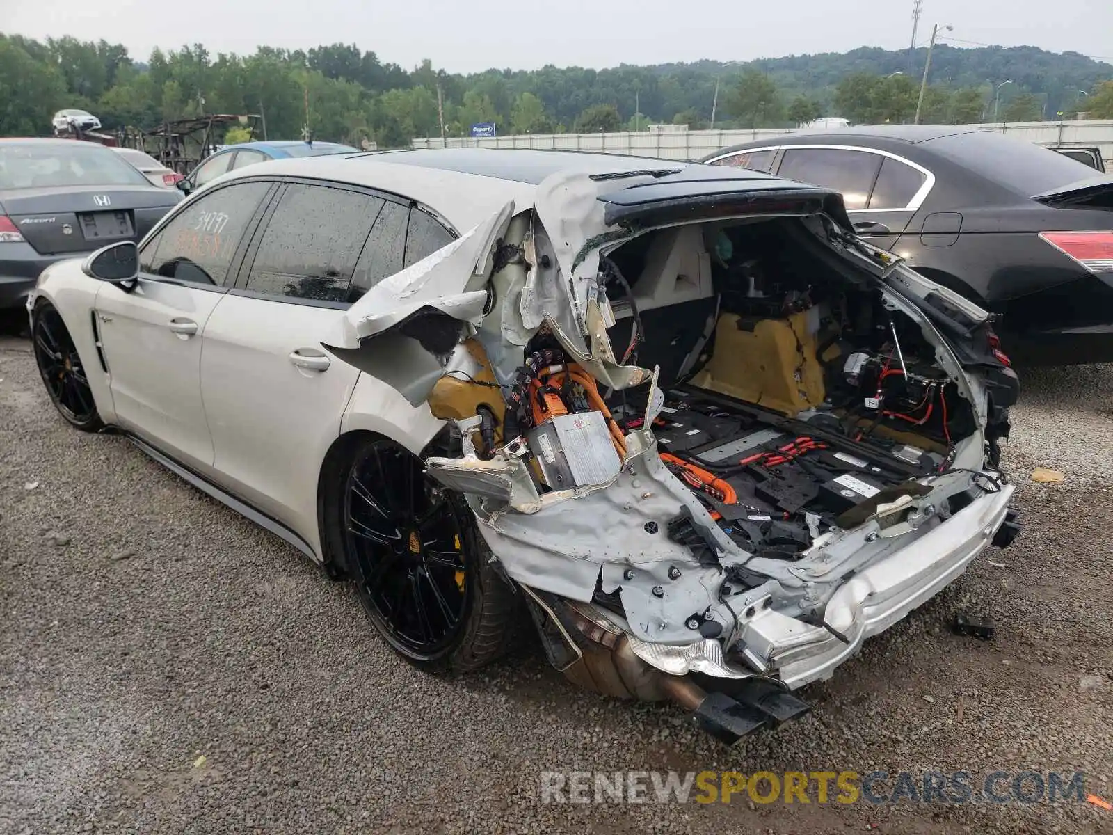 3 Photograph of a damaged car WP0CH2A72KL196070 PORSCHE PANAMERA 2019