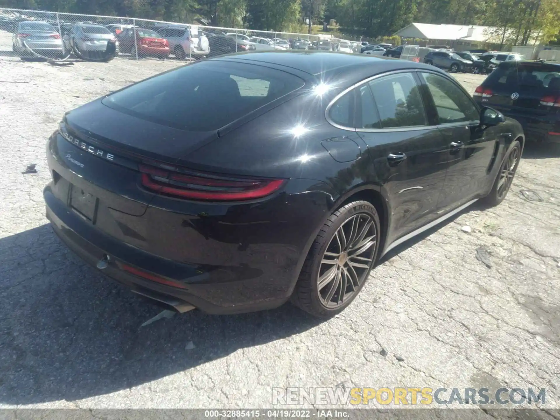 4 Photograph of a damaged car WP0AA2A74LL100260 PORSCHE PANAMERA 2020