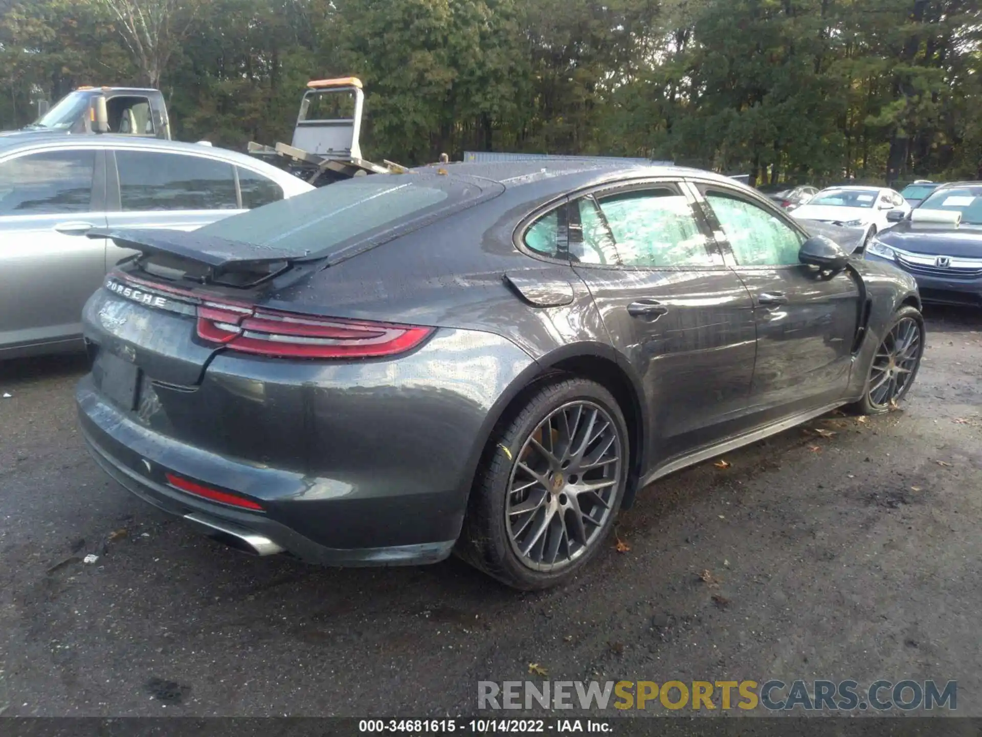 4 Photograph of a damaged car WP0AA2A74LL103501 PORSCHE PANAMERA 2020