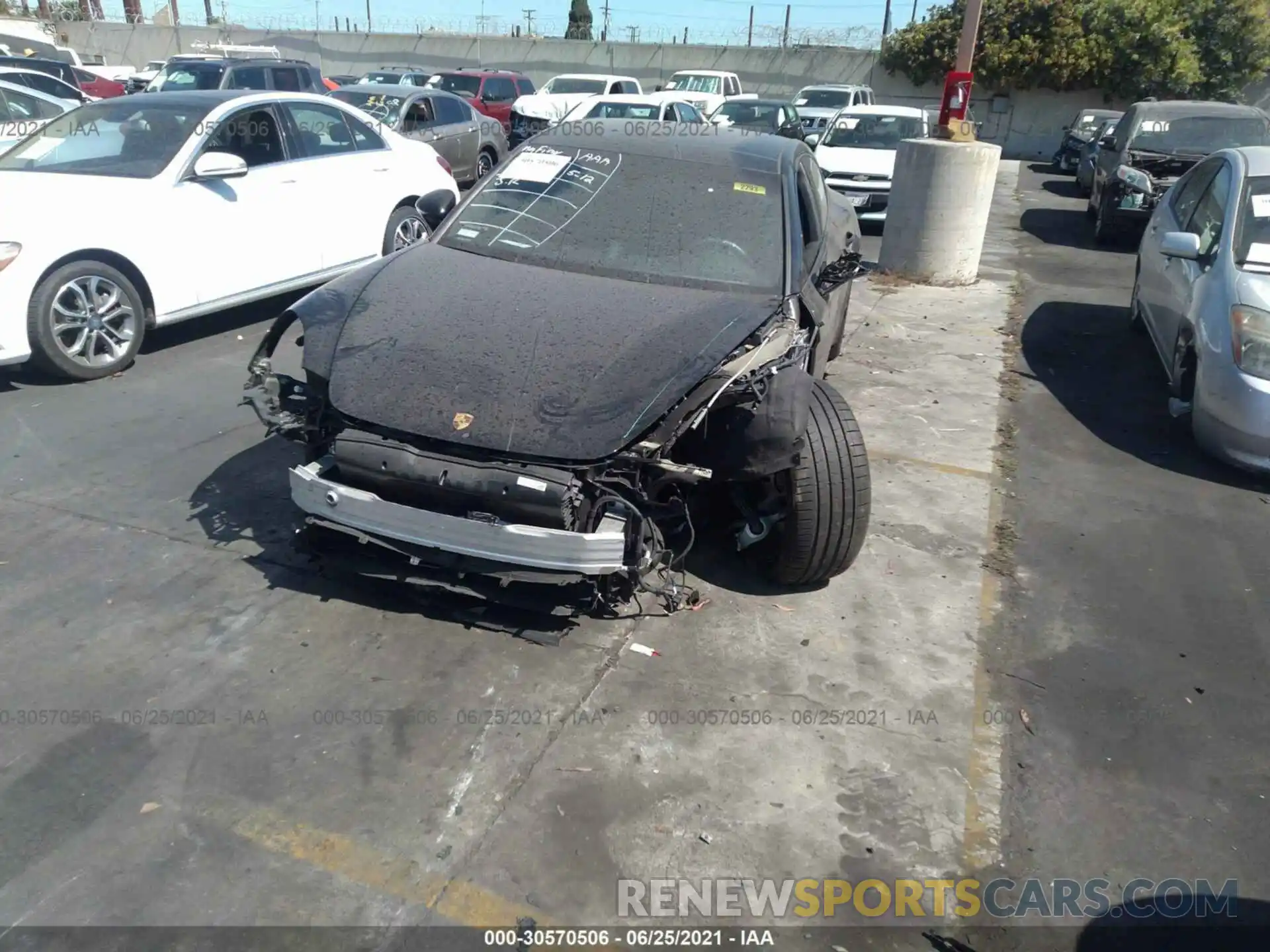 6 Photograph of a damaged car WP0AA2A76LL103130 PORSCHE PANAMERA 2020