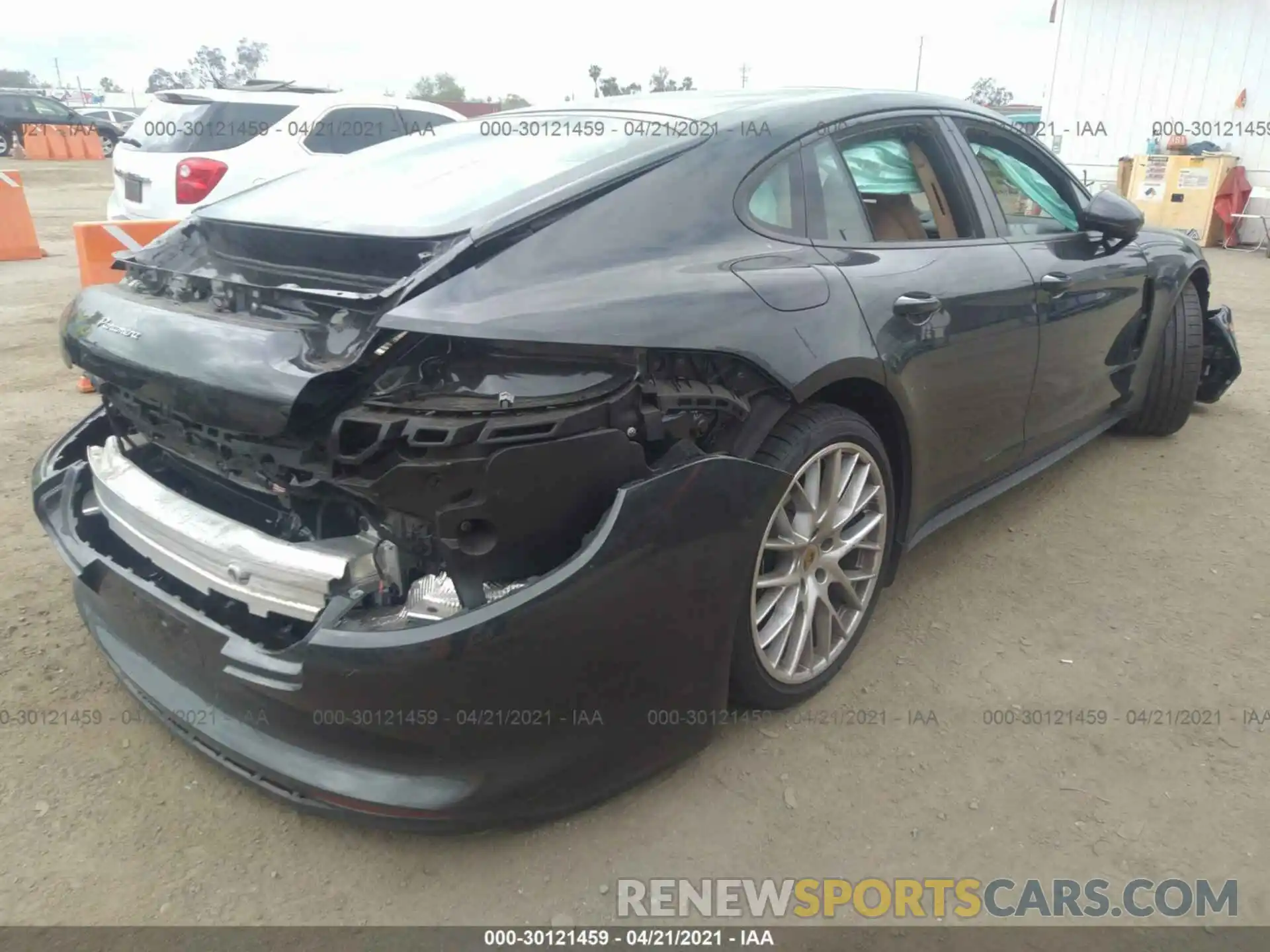 4 Photograph of a damaged car WP0AA2A79LL101002 PORSCHE PANAMERA 2020