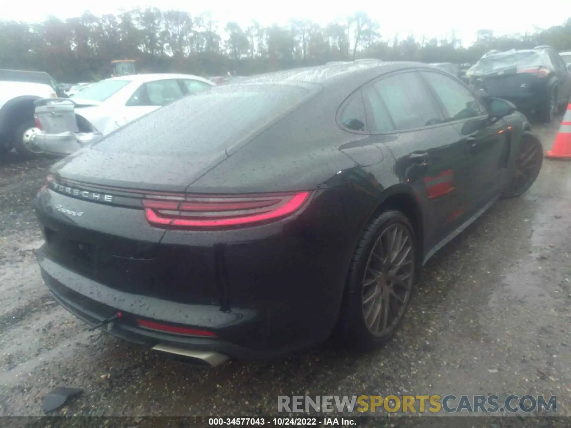 4 Photograph of a damaged car WP0AA2A7XLL104295 PORSCHE PANAMERA 2020