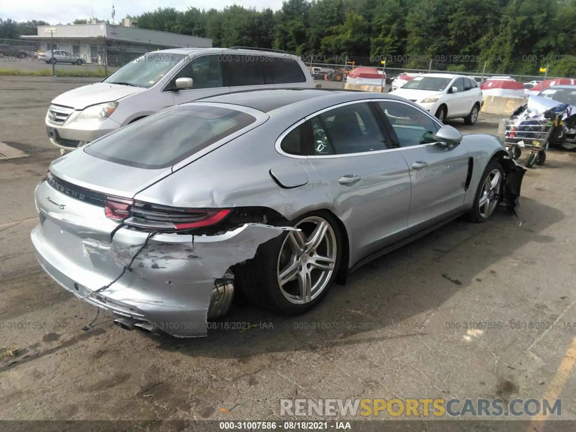 4 Photograph of a damaged car WP0AB2A70LL140395 PORSCHE PANAMERA 2020