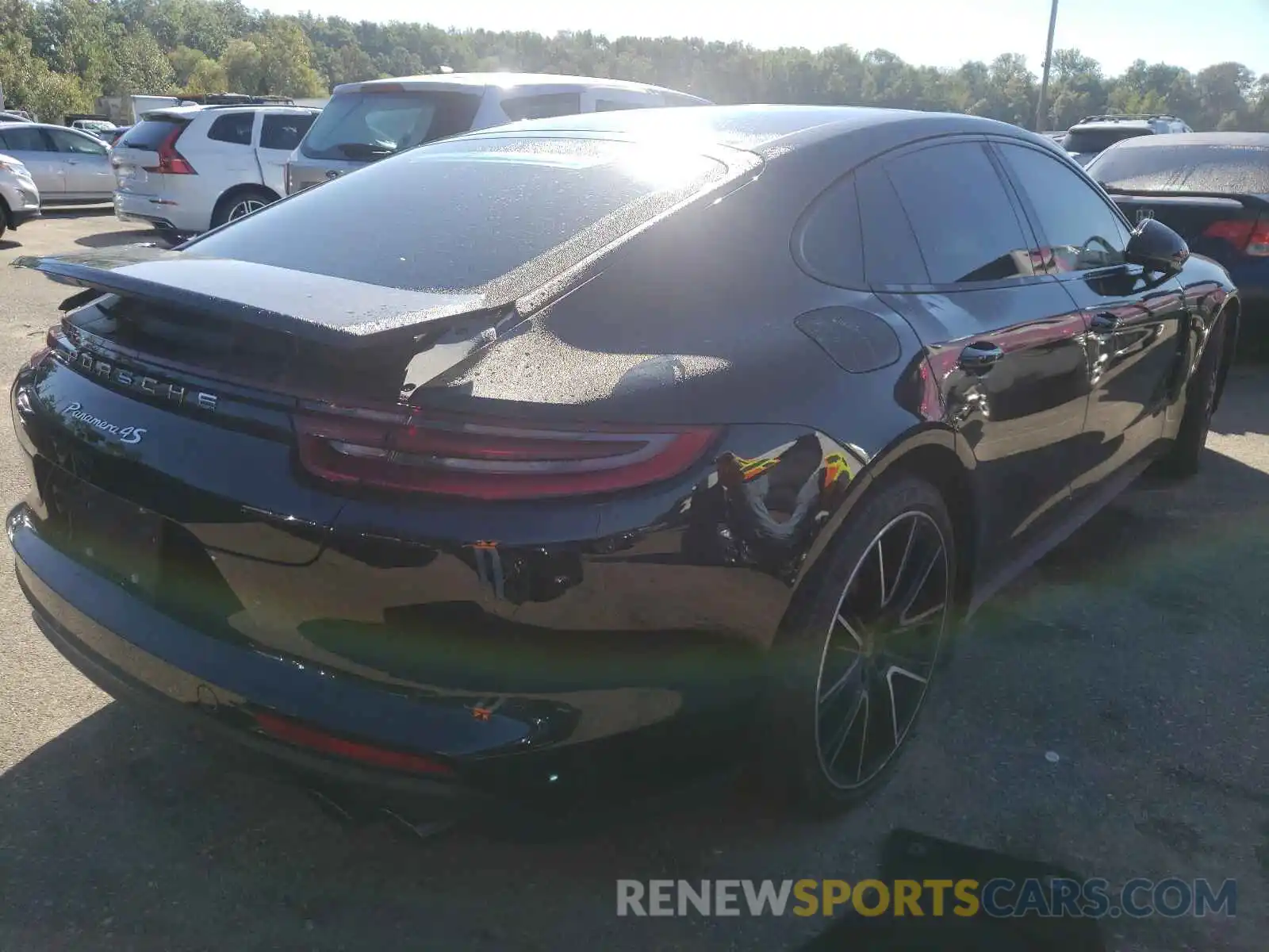 4 Photograph of a damaged car WP0AB2A70LL140901 PORSCHE PANAMERA 2020