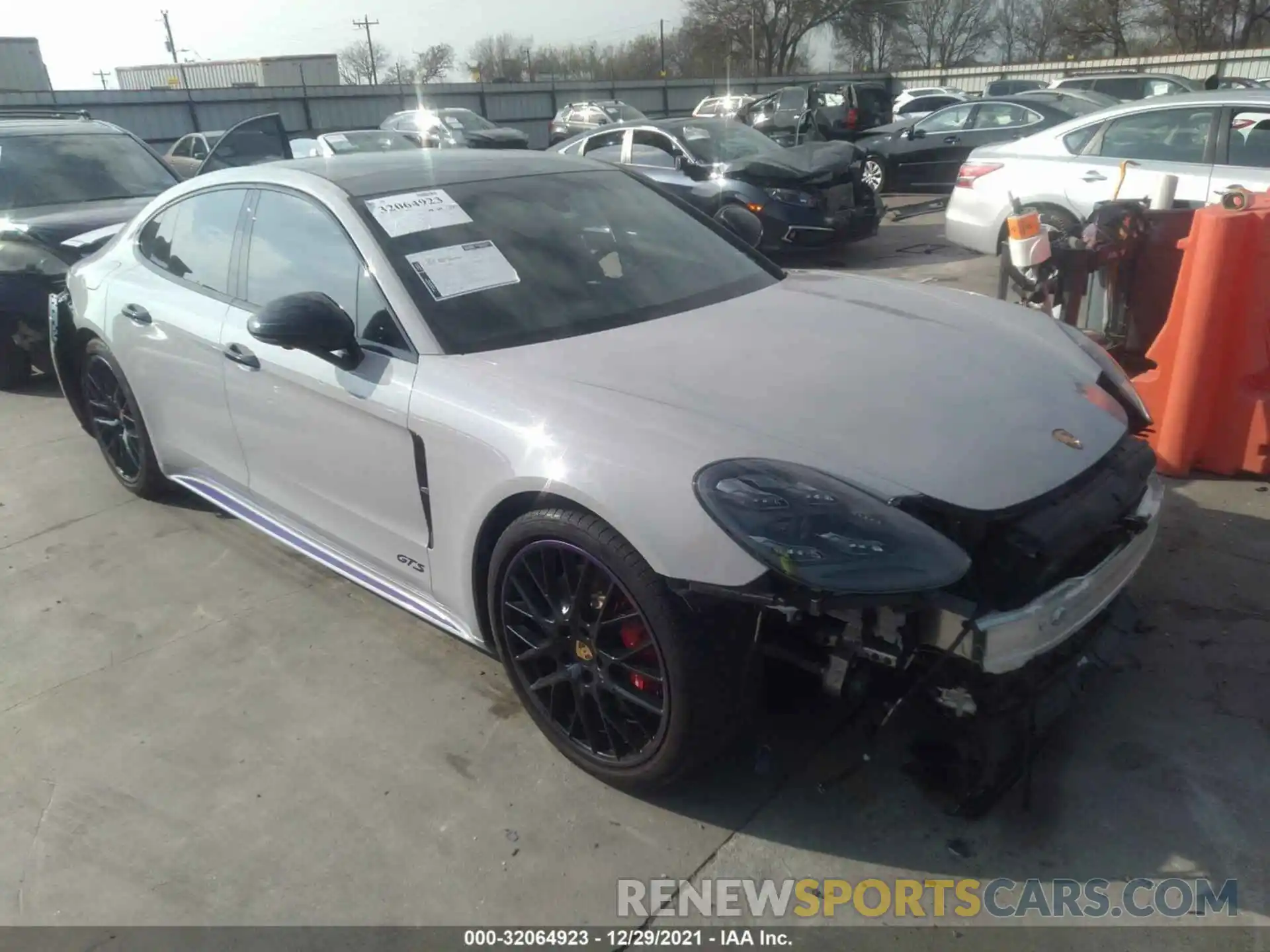 1 Photograph of a damaged car WP0AG2A70LL145081 PORSCHE PANAMERA 2020