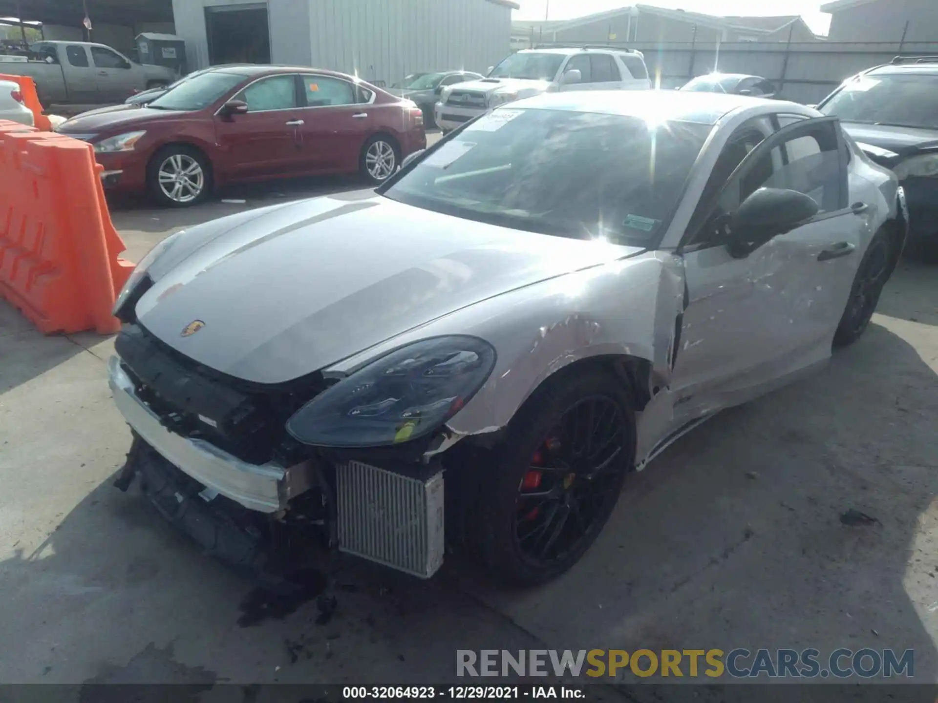 2 Photograph of a damaged car WP0AG2A70LL145081 PORSCHE PANAMERA 2020