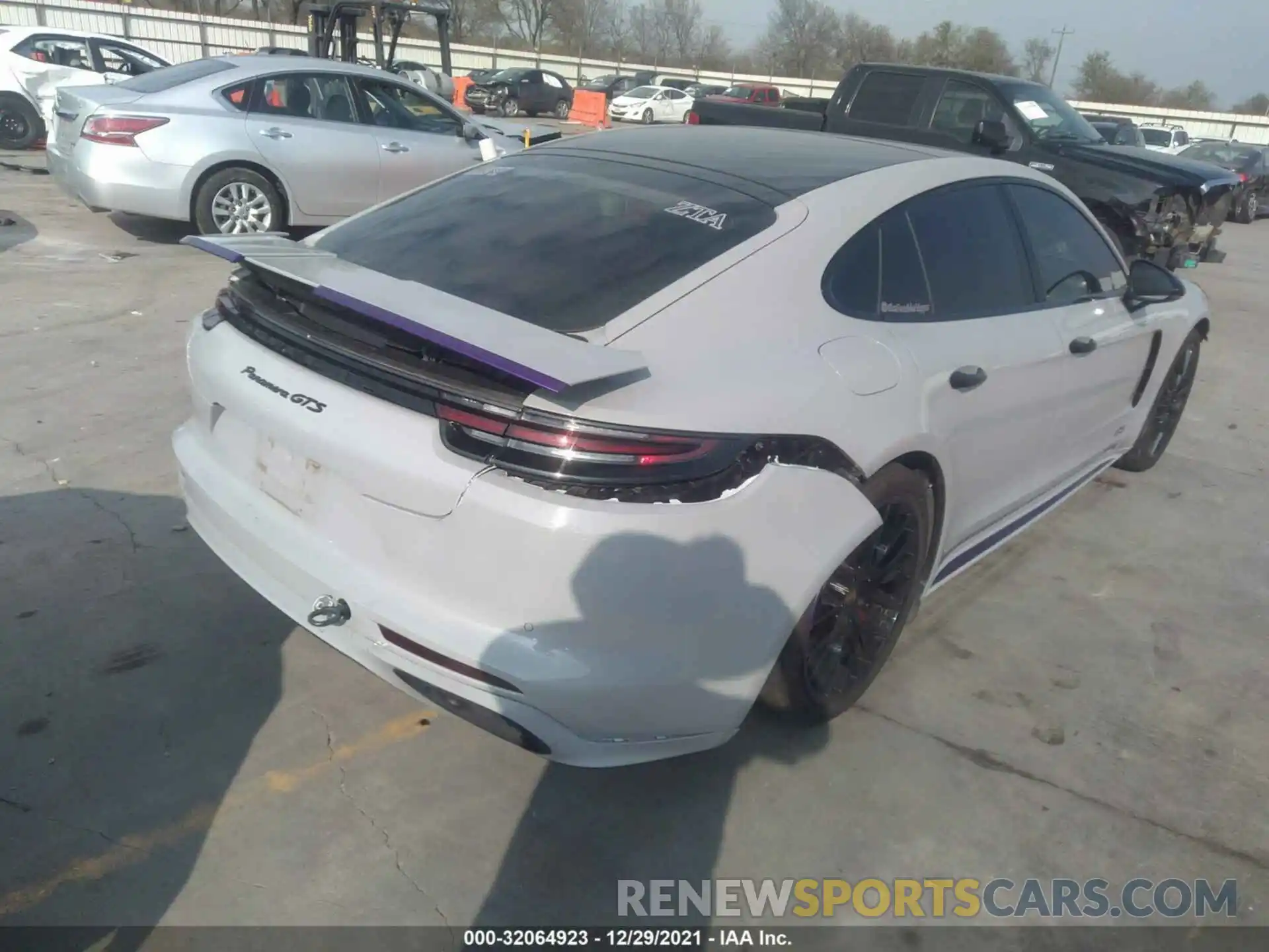 4 Photograph of a damaged car WP0AG2A70LL145081 PORSCHE PANAMERA 2020