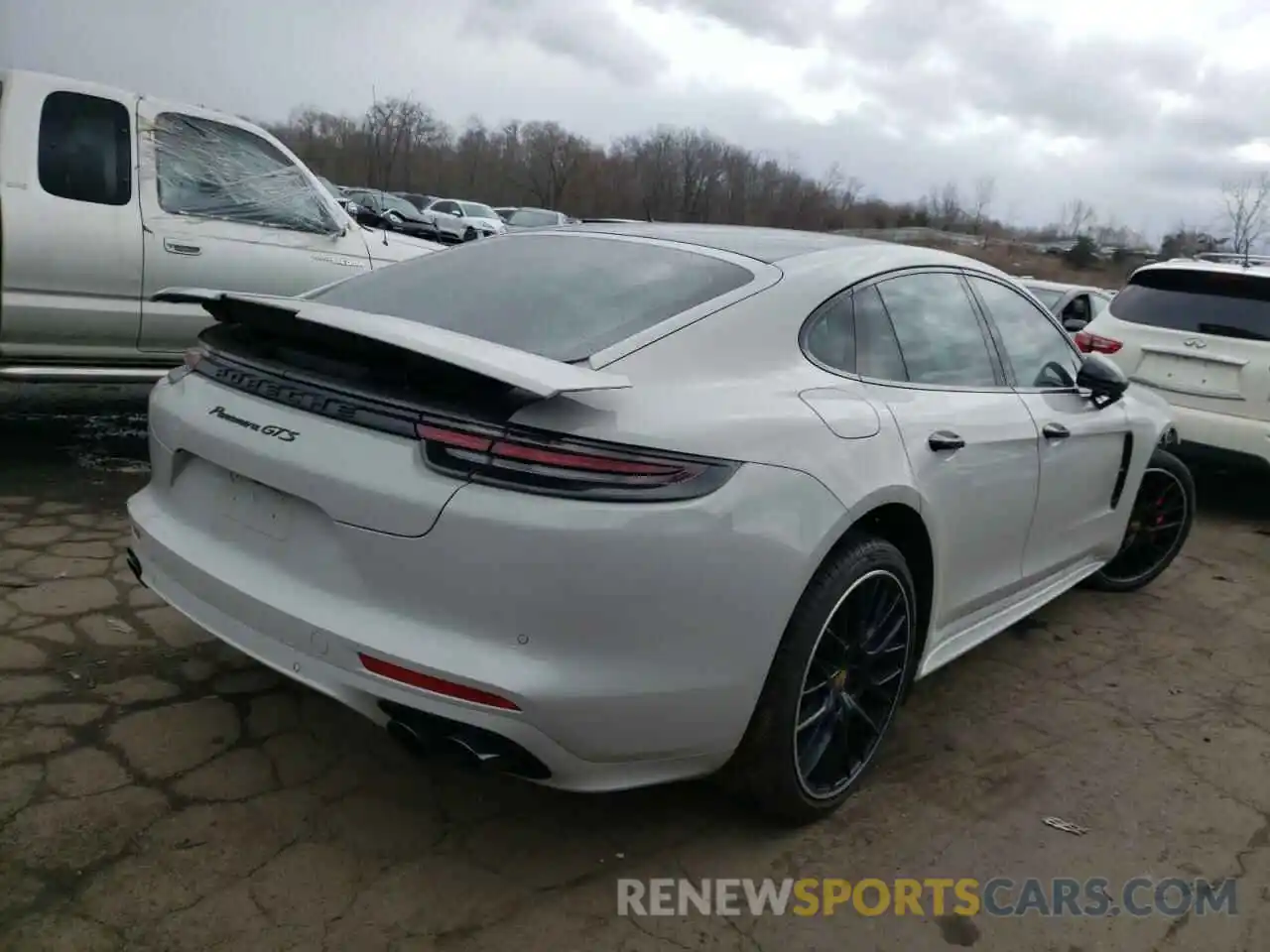 4 Photograph of a damaged car WP0AG2A73LL145656 PORSCHE PANAMERA 2020