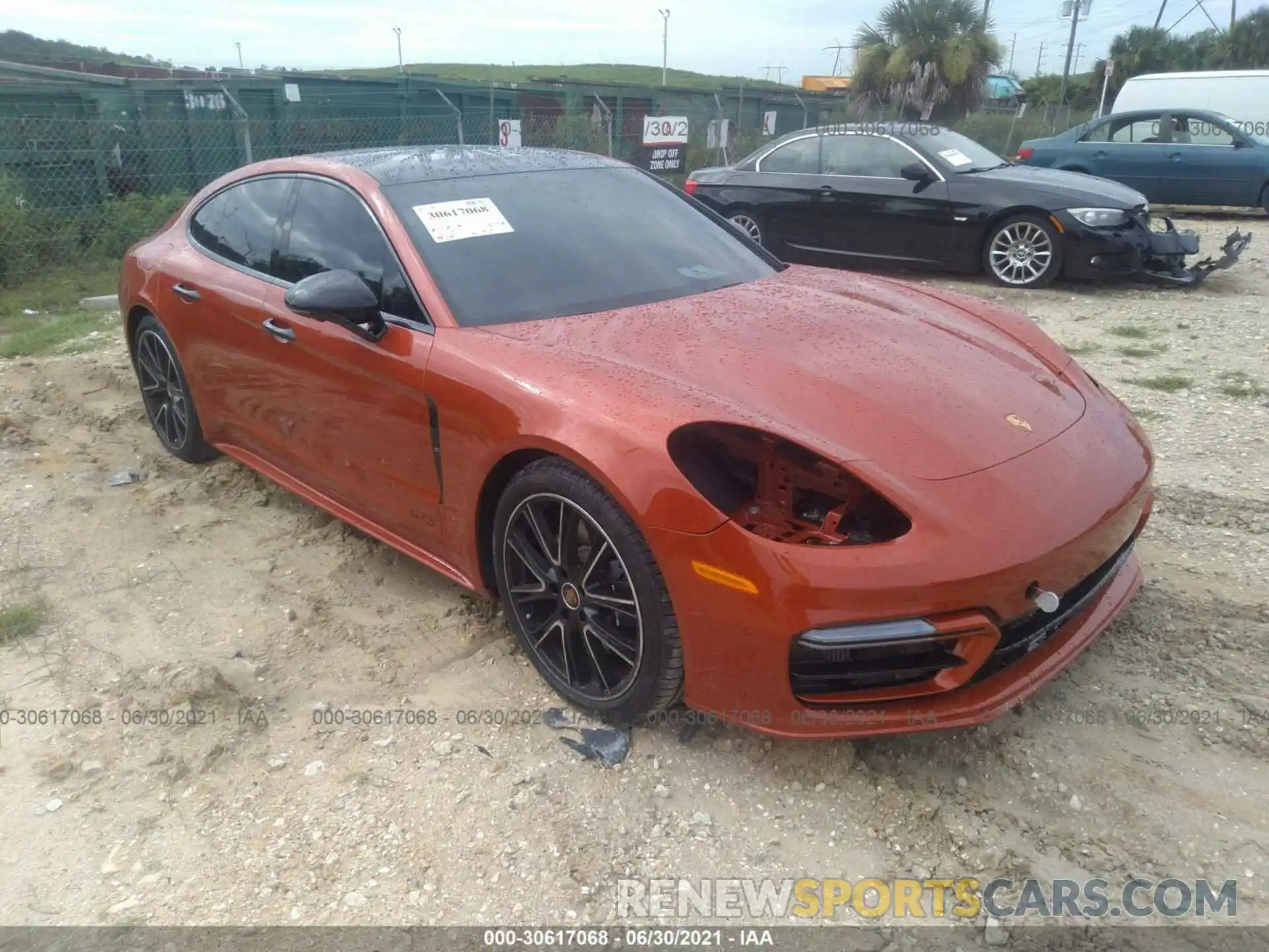 1 Photograph of a damaged car WP0AG2A71ML147486 PORSCHE PANAMERA 2021