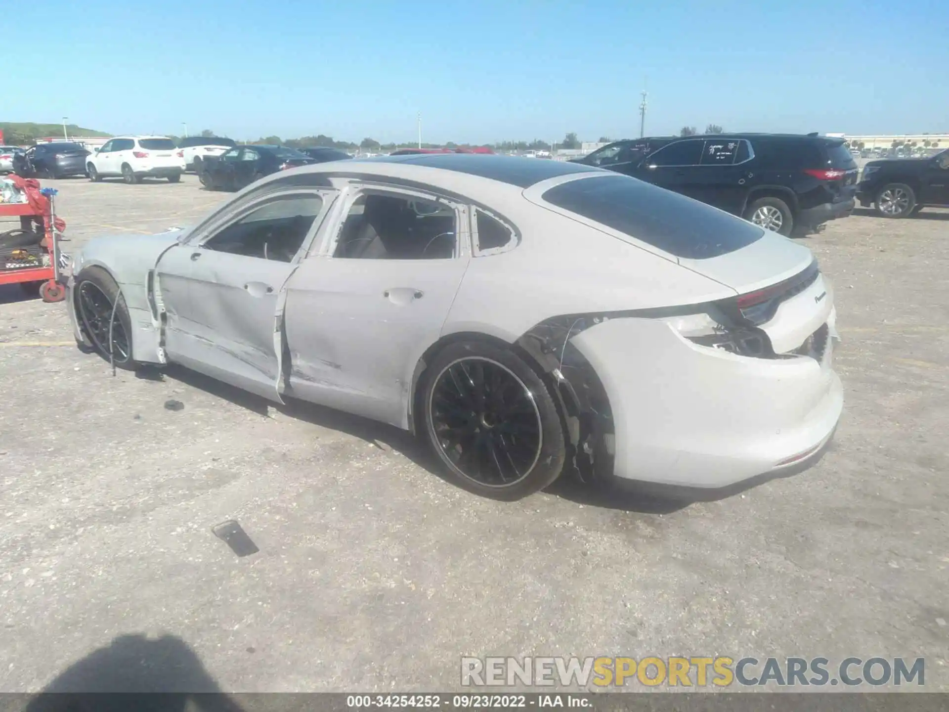 3 Photograph of a damaged car WP0AJ2A74ML120008 PORSCHE PANAMERA 2021