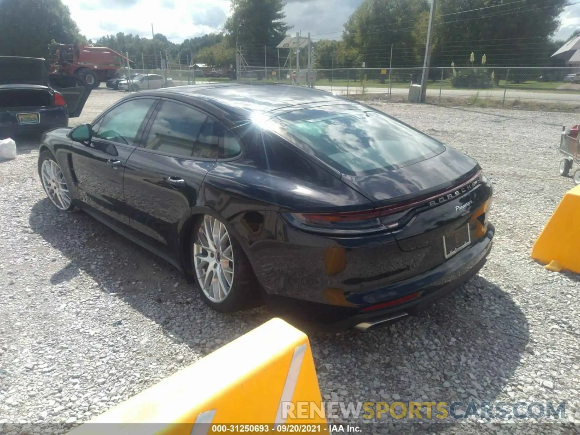 3 Photograph of a damaged car WP0AJ2A76ML117739 PORSCHE PANAMERA 2021