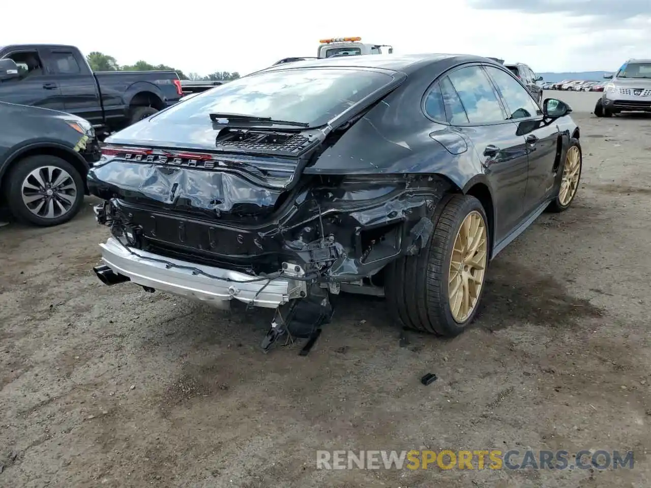 4 Photograph of a damaged car WP0AJ2A77ML115725 PORSCHE PANAMERA 2021