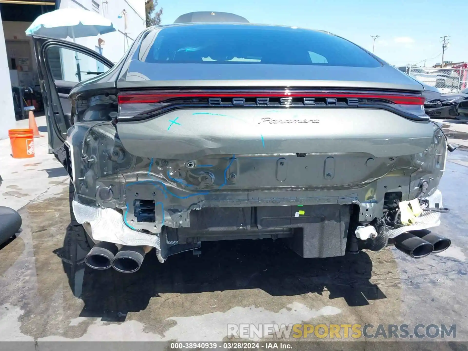 6 Photograph of a damaged car WP0AJ2A73PL103138 PORSCHE PANAMERA 2023