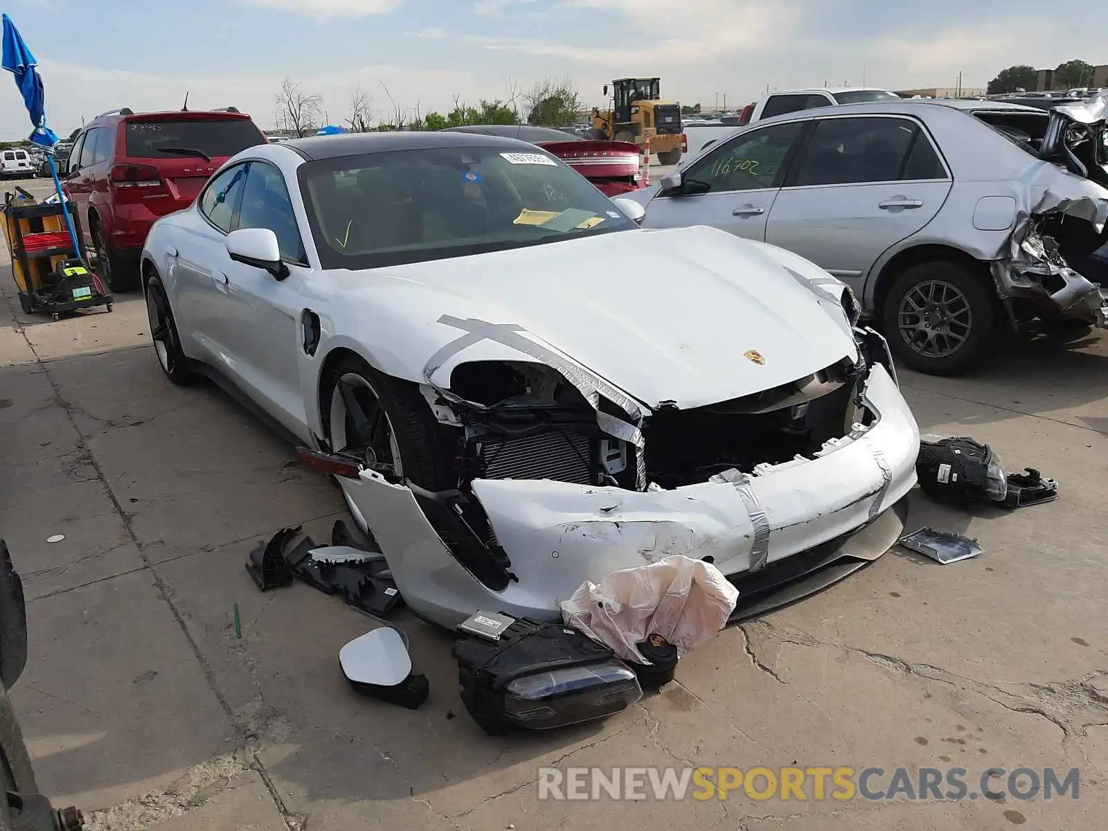 1 Photograph of a damaged car WP0AB2Y11LSA52353 PORSCHE TAYCAN 2020