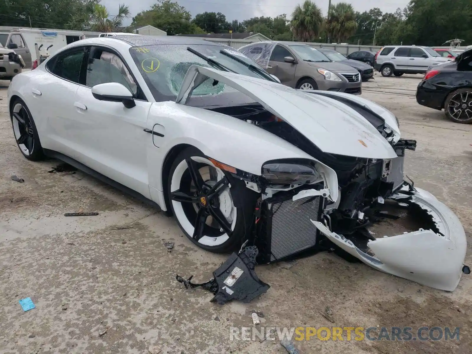 1 Photograph of a damaged car WP0AB2Y19LSA53833 PORSCHE TAYCAN 2020