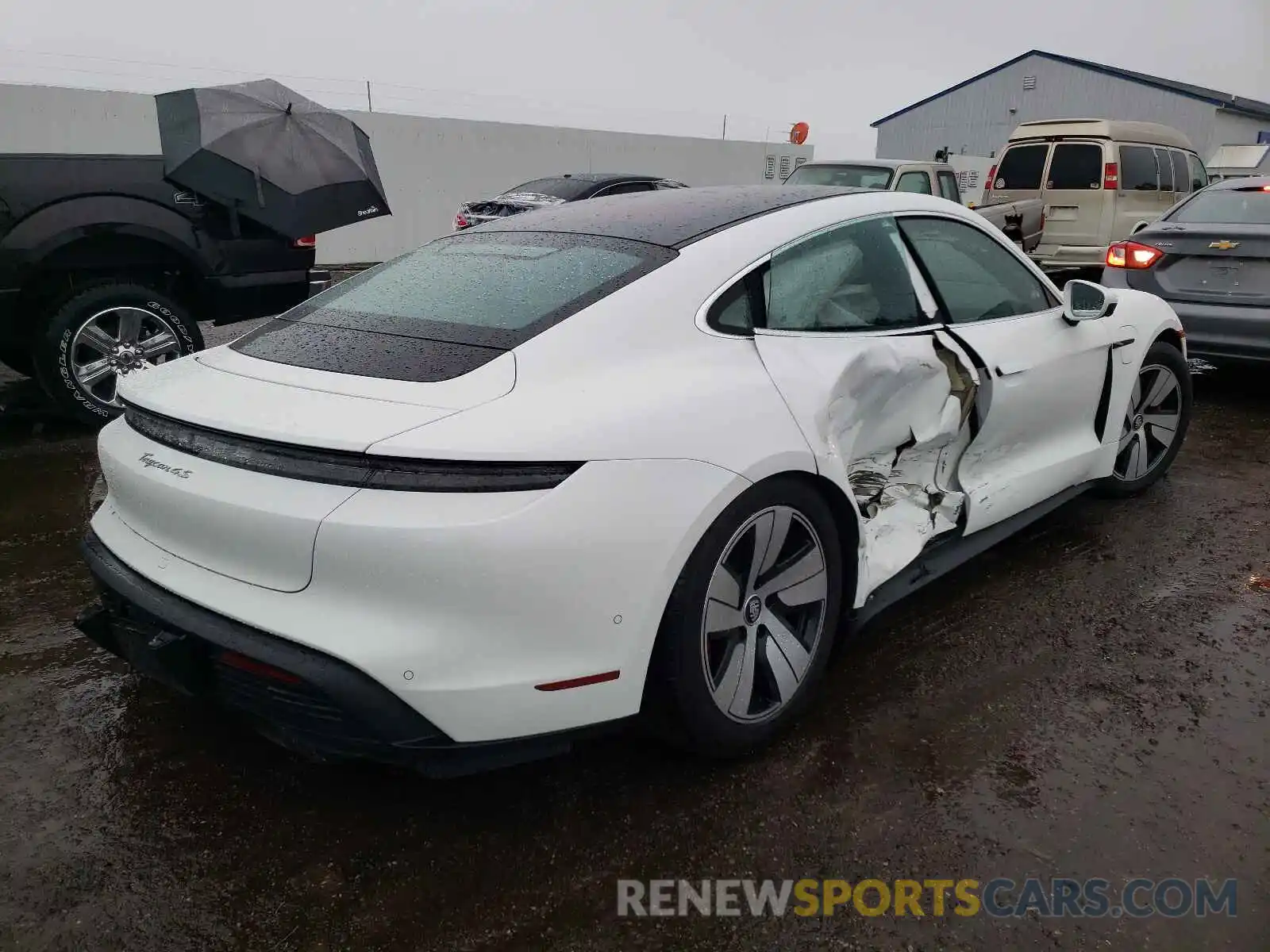 4 Photograph of a damaged car WP0AB2Y1XLSA51699 PORSCHE TAYCAN 2020