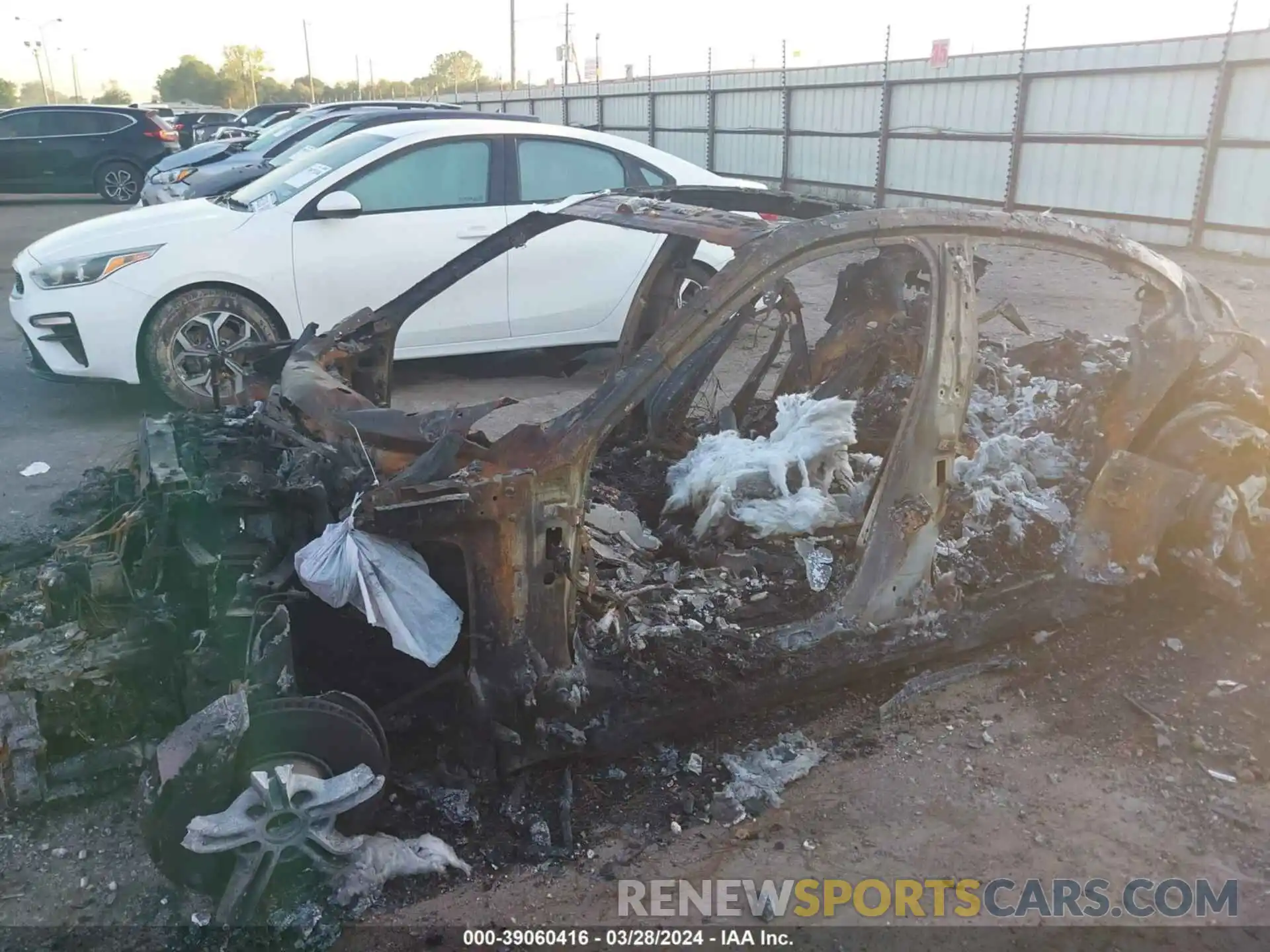 6 Photograph of a damaged car WP0AC2Y11LSA70686 PORSCHE TAYCAN 2020