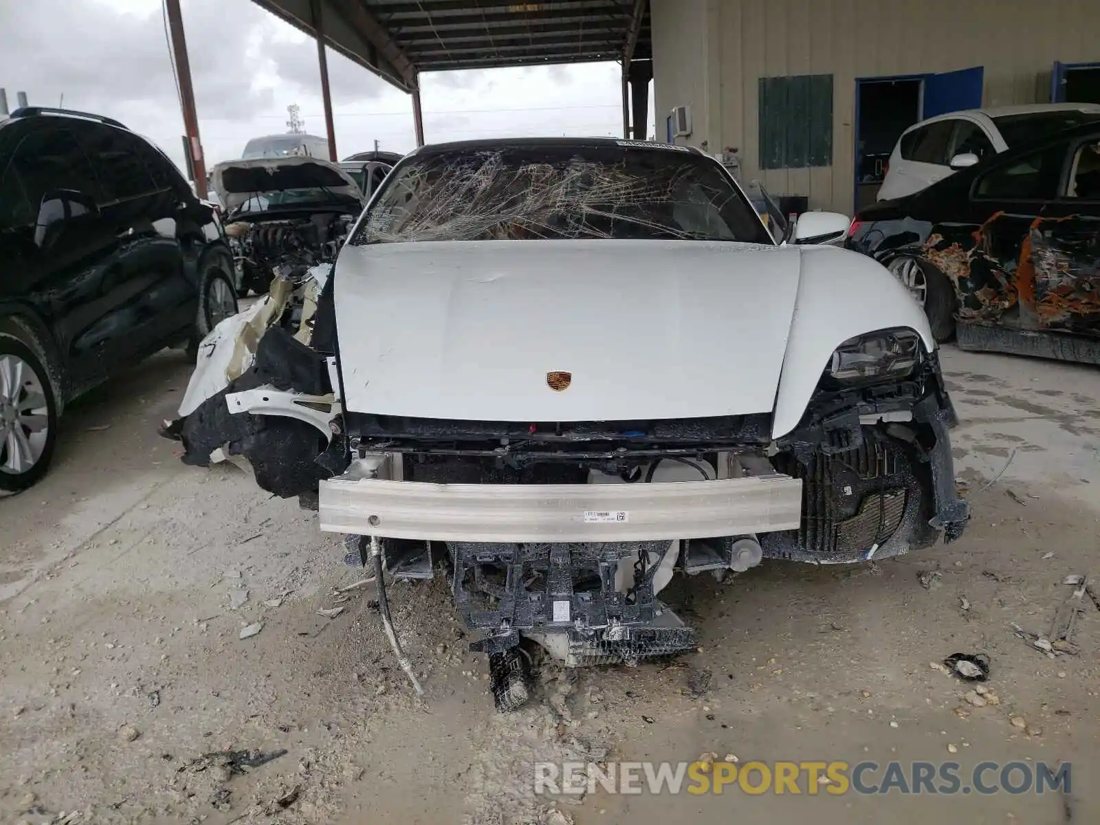 9 Photograph of a damaged car WP0AC2Y19LSA72332 PORSCHE TAYCAN 2020