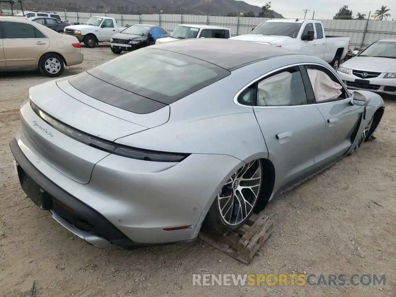 4 Photograph of a damaged car WP0AC2Y1XLSA71481 PORSCHE TAYCAN 2020