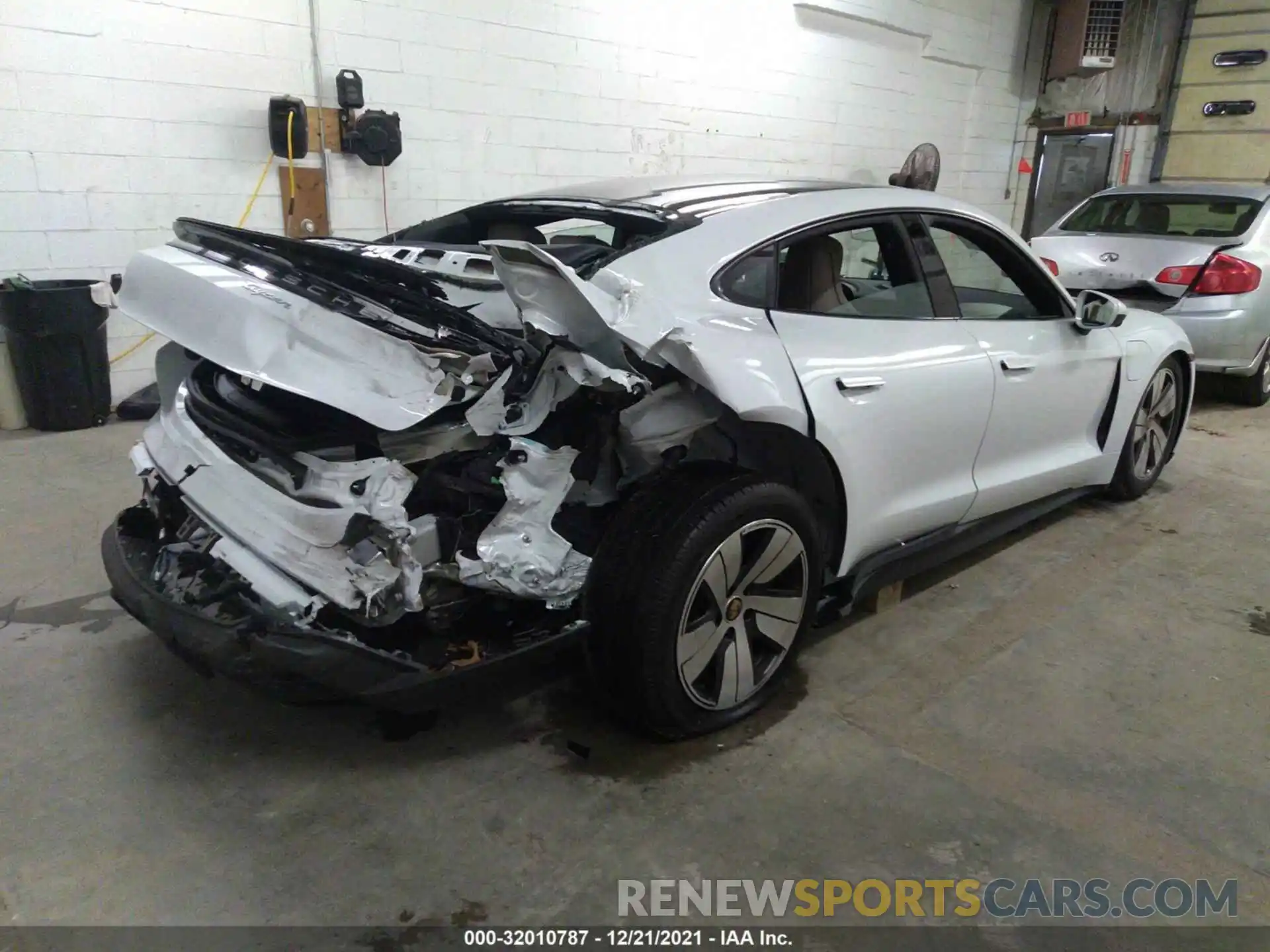 4 Photograph of a damaged car WP0AA2Y14NSA10460 PORSCHE TAYCAN 2022