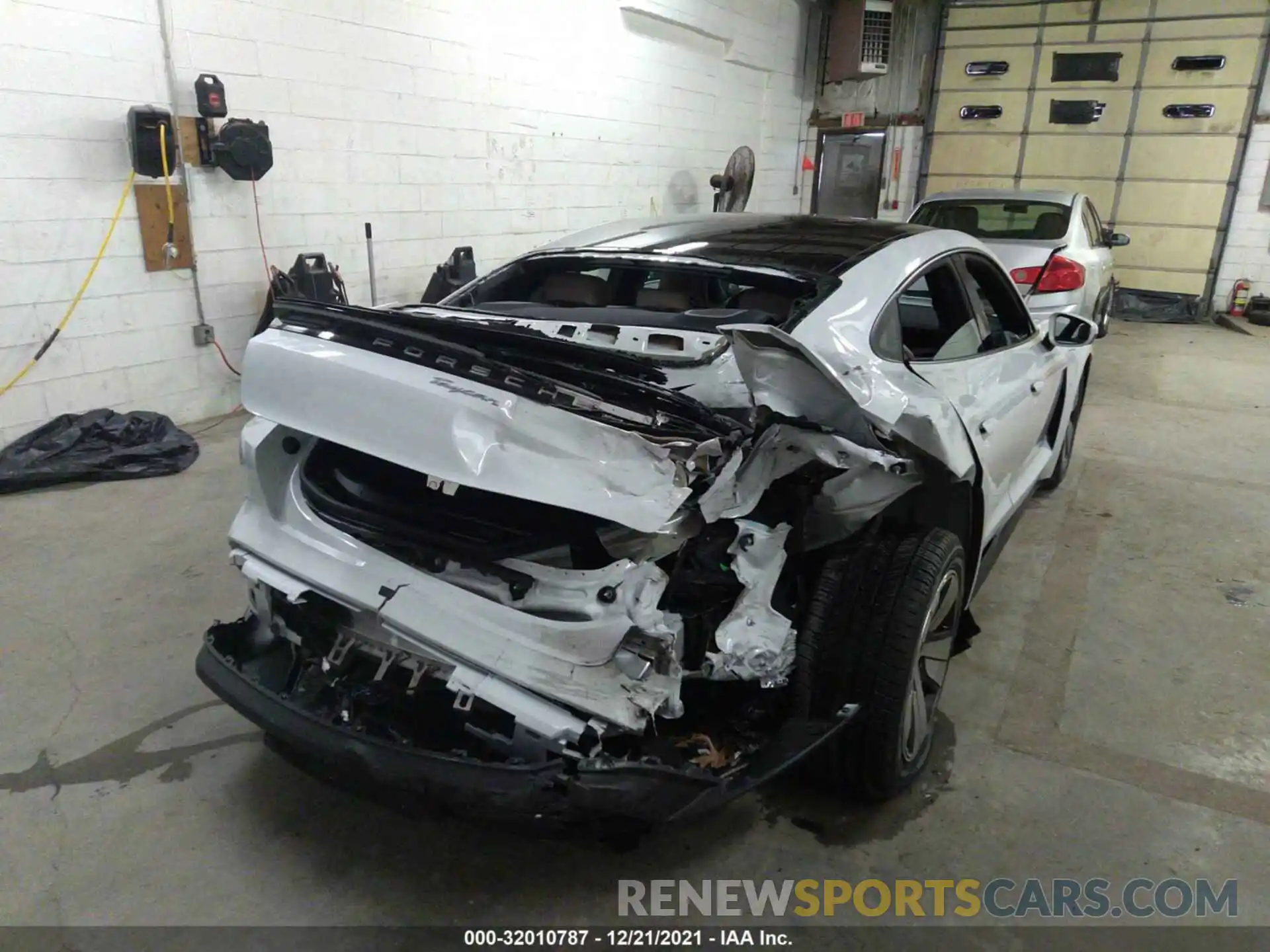 6 Photograph of a damaged car WP0AA2Y14NSA10460 PORSCHE TAYCAN 2022