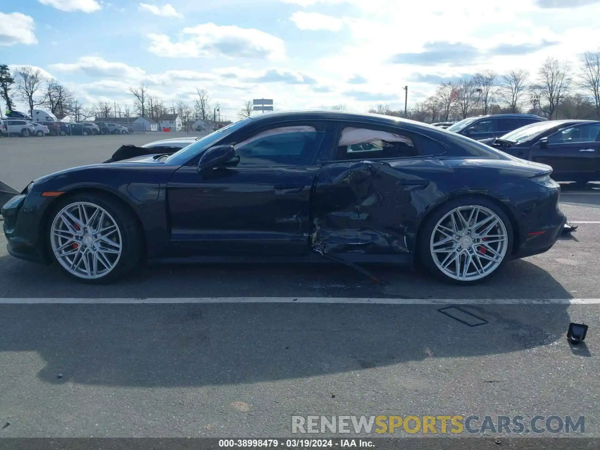 6 Photograph of a damaged car WP0AB2Y11PSA35803 PORSCHE TAYCAN 2023