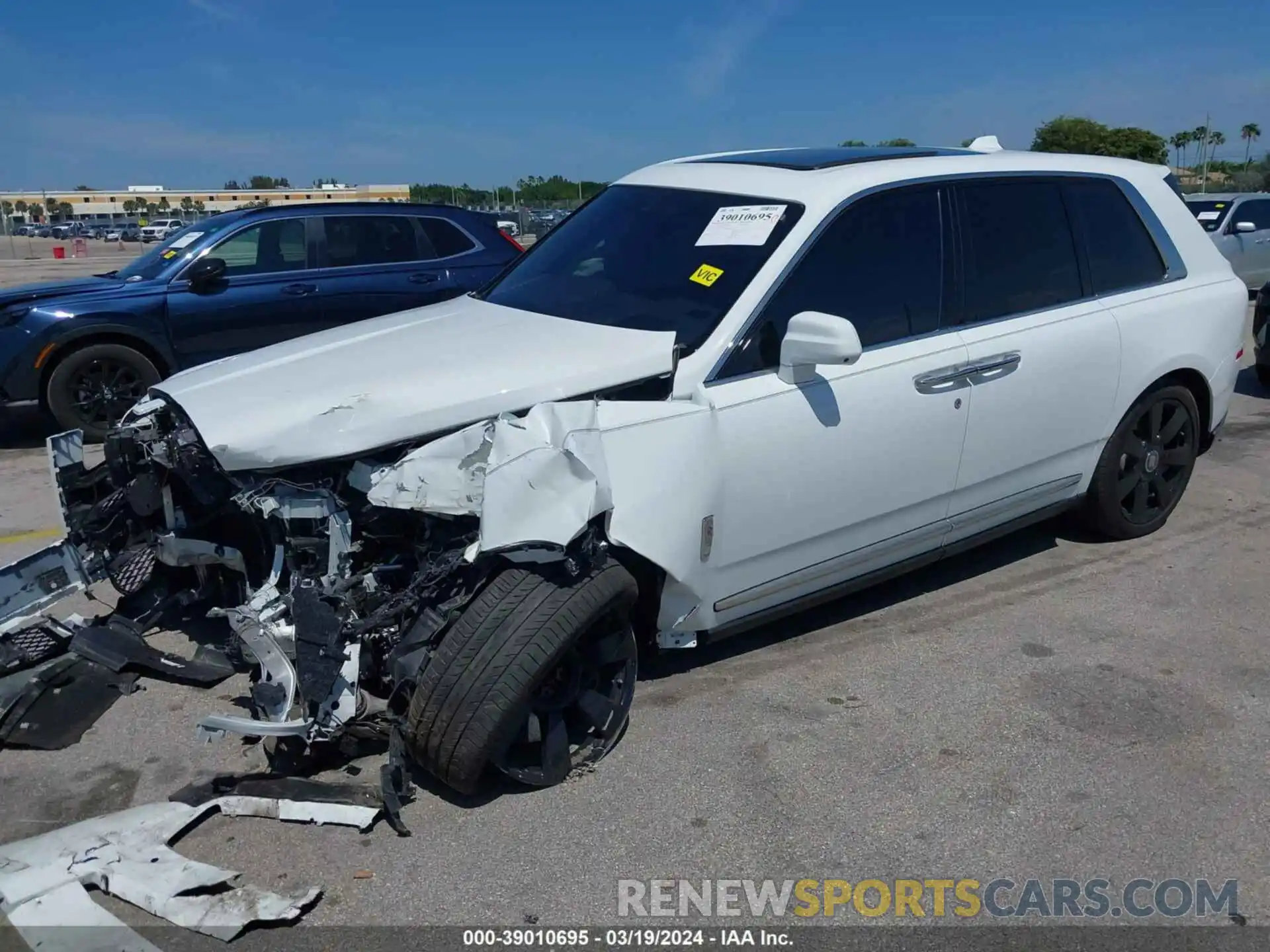 2 Photograph of a damaged car SLA689X57KU114265 ROLLS-ROYCE CULLINAN 2019