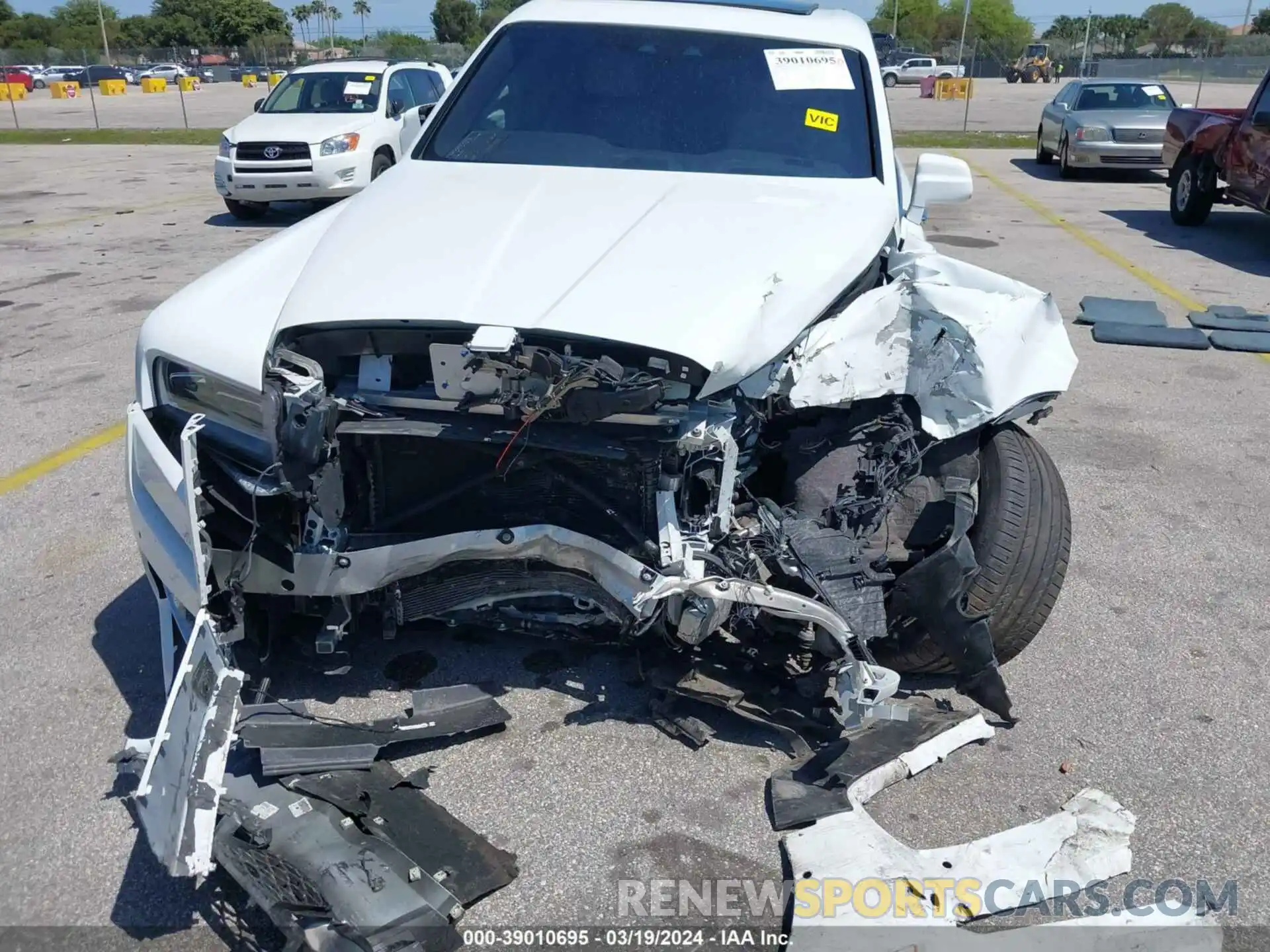 6 Photograph of a damaged car SLA689X57KU114265 ROLLS-ROYCE CULLINAN 2019