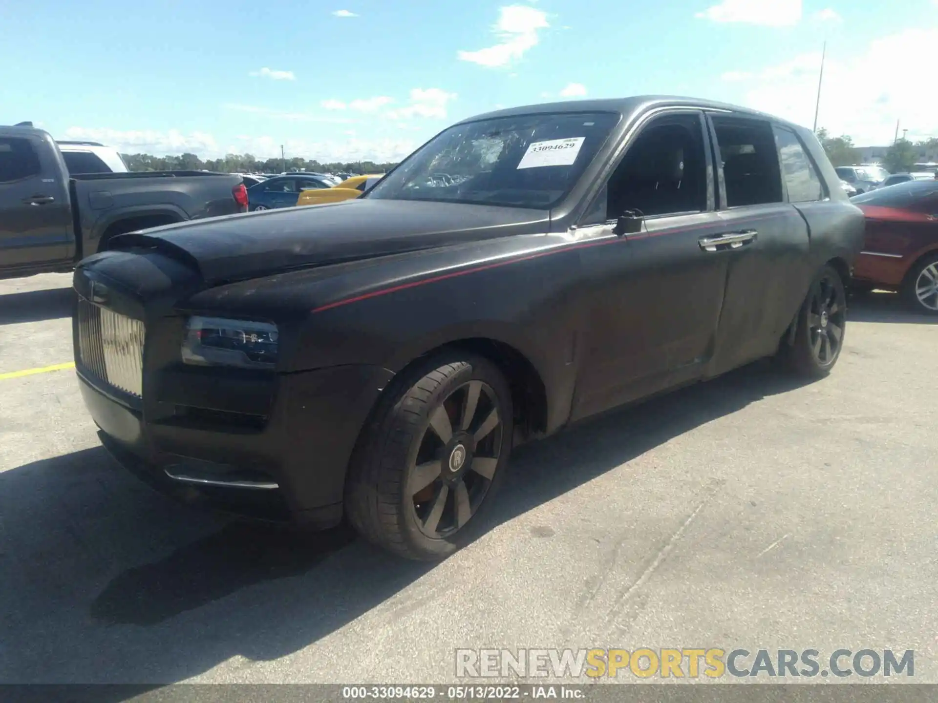 2 Photograph of a damaged car SLATV4C08LU200680 ROLLS-ROYCE CULLINAN 2020