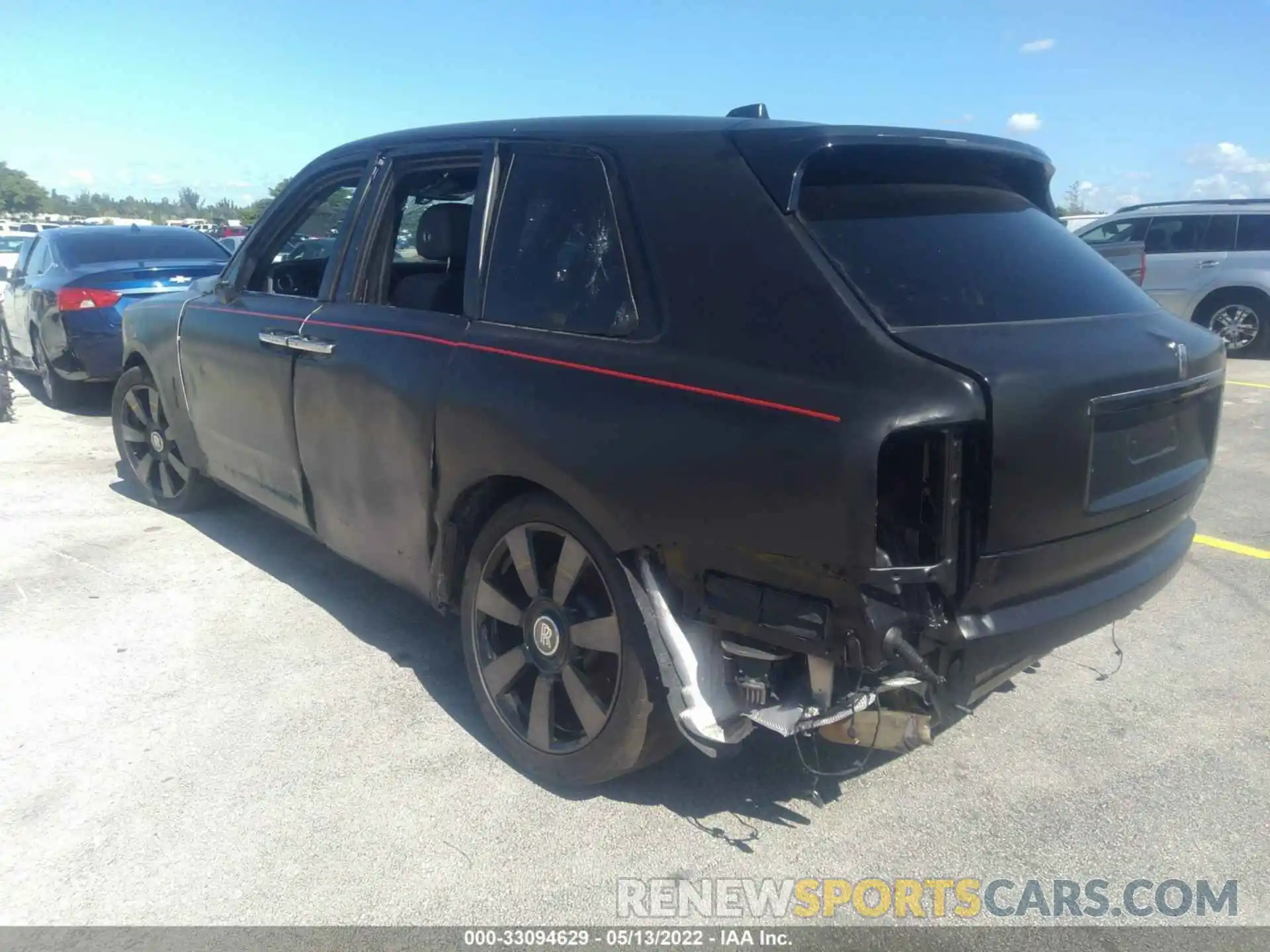 3 Photograph of a damaged car SLATV4C08LU200680 ROLLS-ROYCE CULLINAN 2020