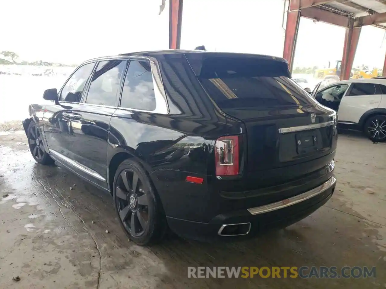 3 Photograph of a damaged car SLATV4C06MU205118 ROLLS-ROYCE CULLINAN 2021