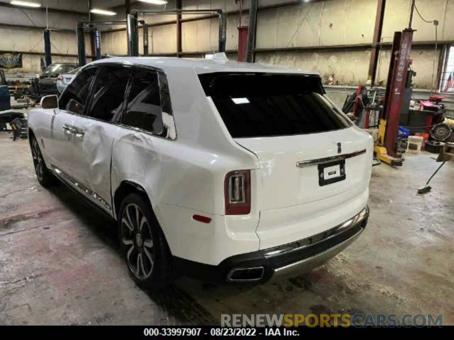 3 Photograph of a damaged car SLATV4C06MU207449 ROLLS-ROYCE CULLINAN 2021