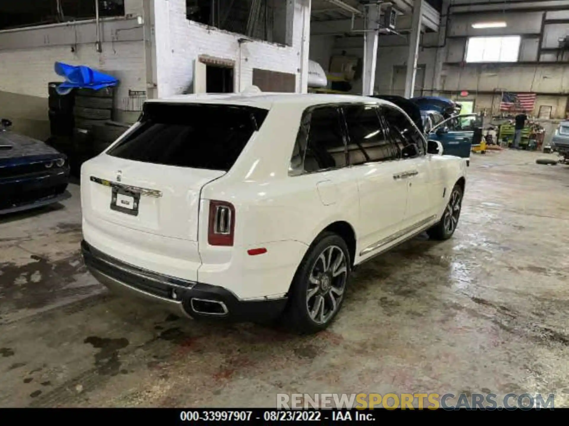 4 Photograph of a damaged car SLATV4C06MU207449 ROLLS-ROYCE CULLINAN 2021