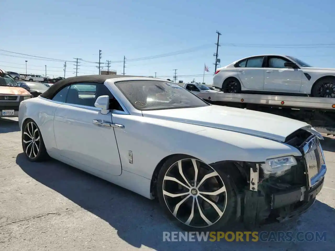 1 Photograph of a damaged car SCA666D58KU115868 ROLLS-ROYCE DAWN 2019