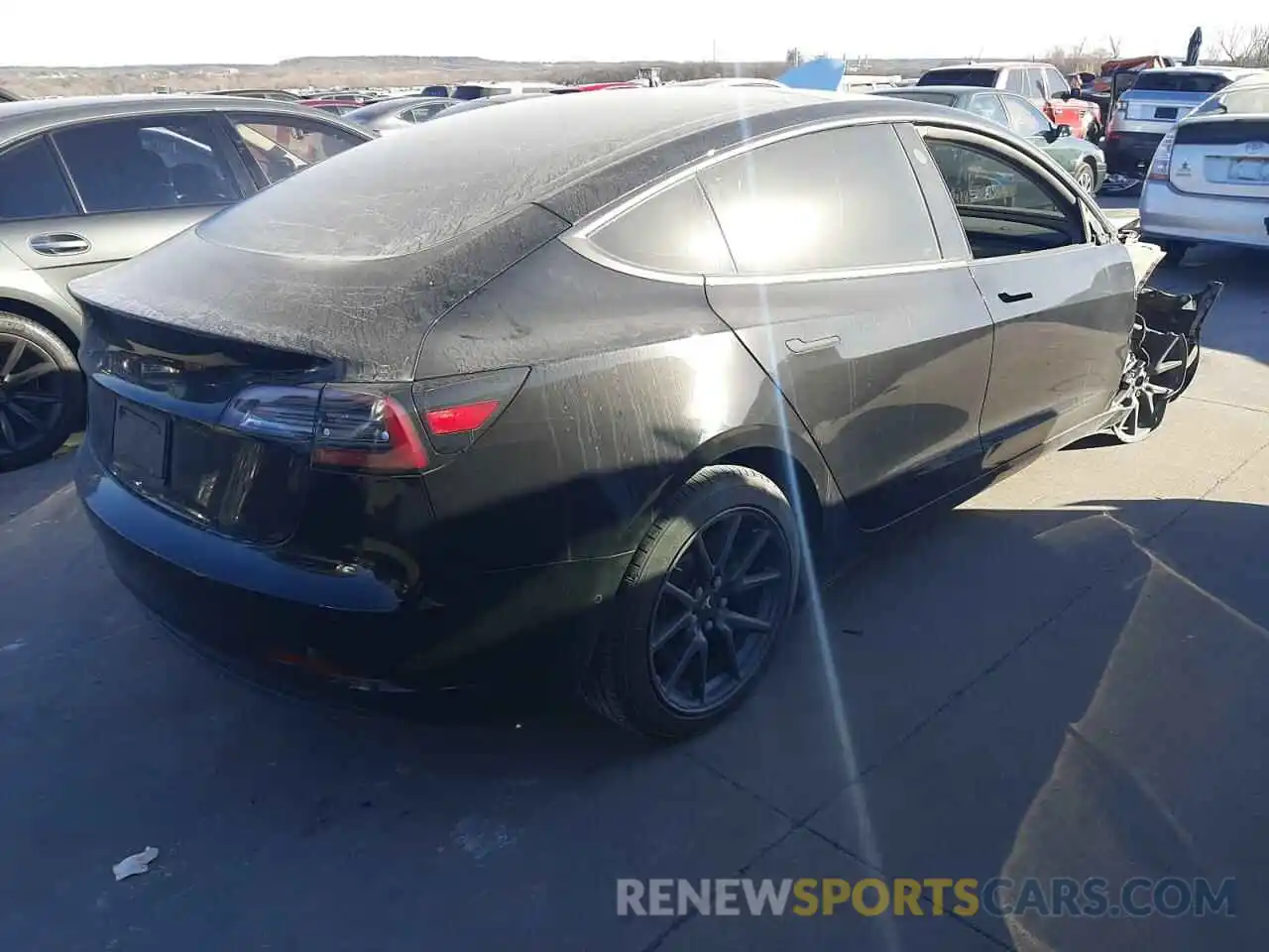 4 Фотография поврежденного автомобиля 5YJ3E1EA0KF297958 TESLA MODEL 3 2019