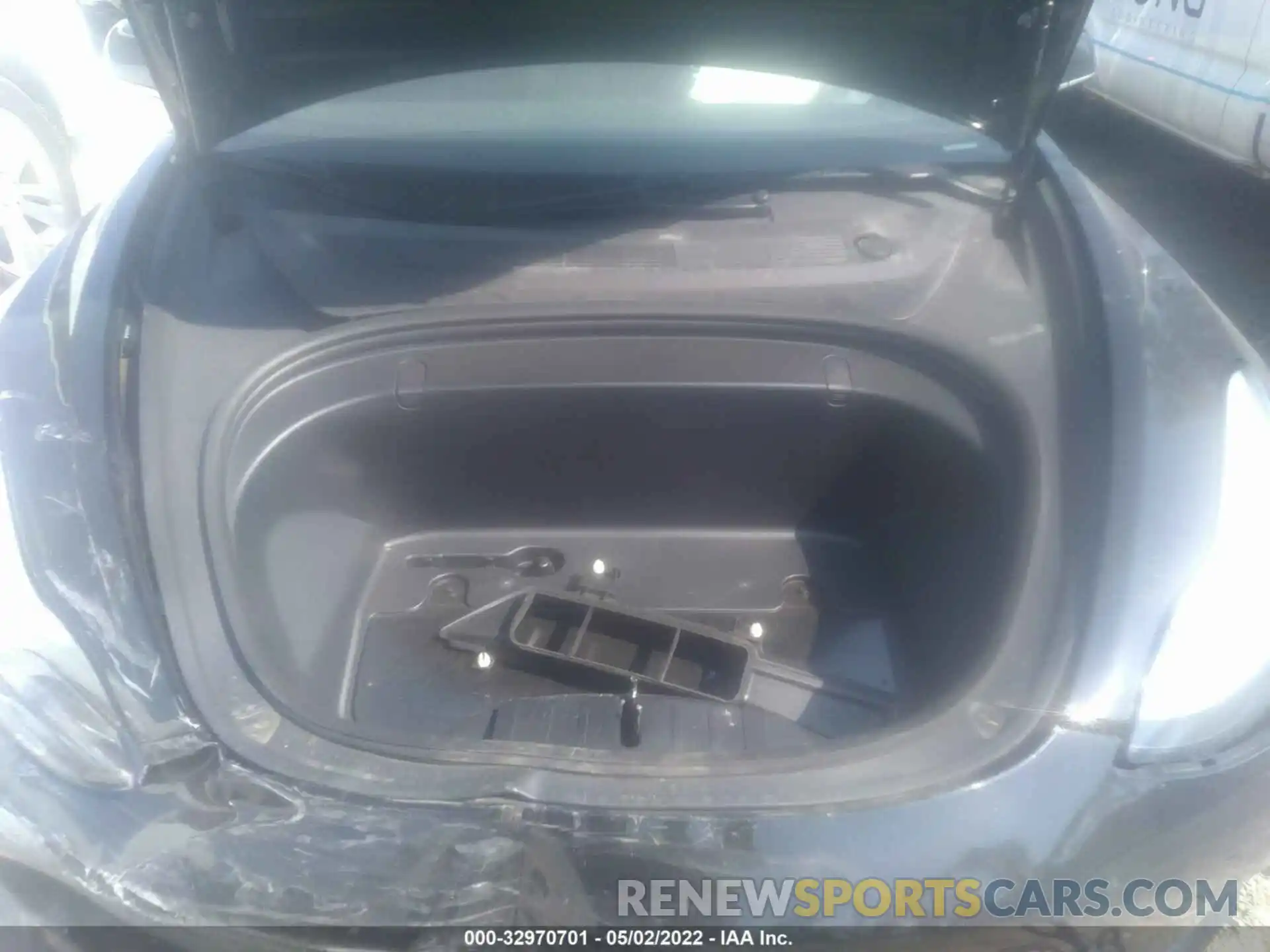 10 Photograph of a damaged car 5YJ3E1EA0KF298043 TESLA MODEL 3 2019