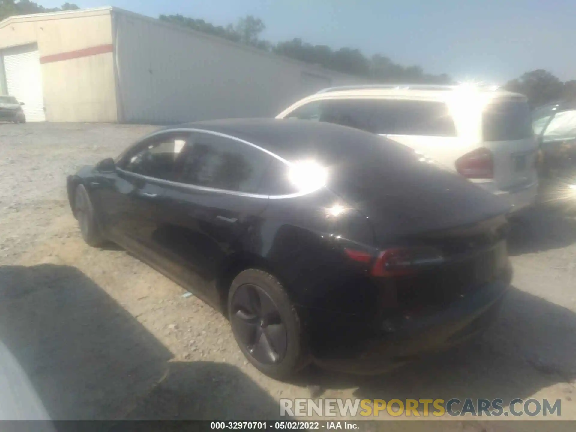 3 Photograph of a damaged car 5YJ3E1EA0KF298043 TESLA MODEL 3 2019