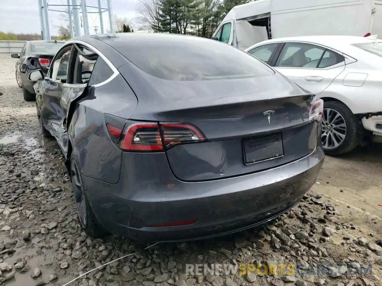 3 Photograph of a damaged car 5YJ3E1EA0KF298284 TESLA MODEL 3 2019