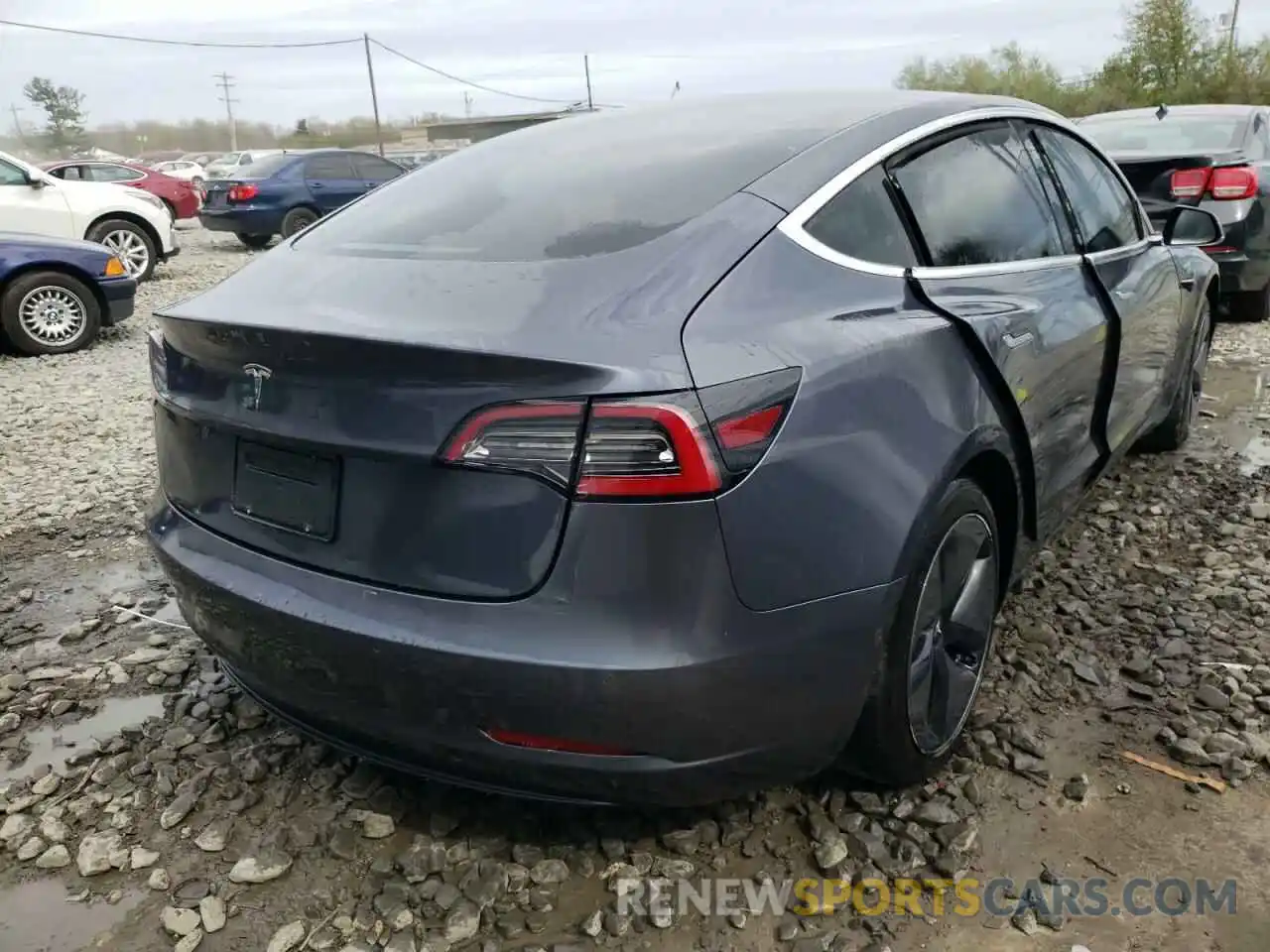 4 Фотография поврежденного автомобиля 5YJ3E1EA0KF298284 TESLA MODEL 3 2019