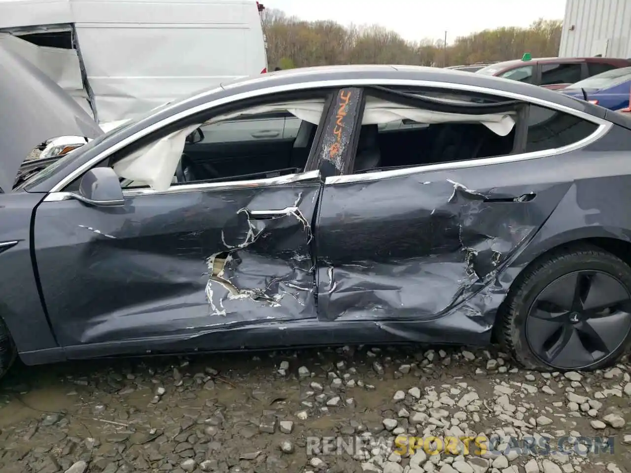 9 Photograph of a damaged car 5YJ3E1EA0KF298284 TESLA MODEL 3 2019