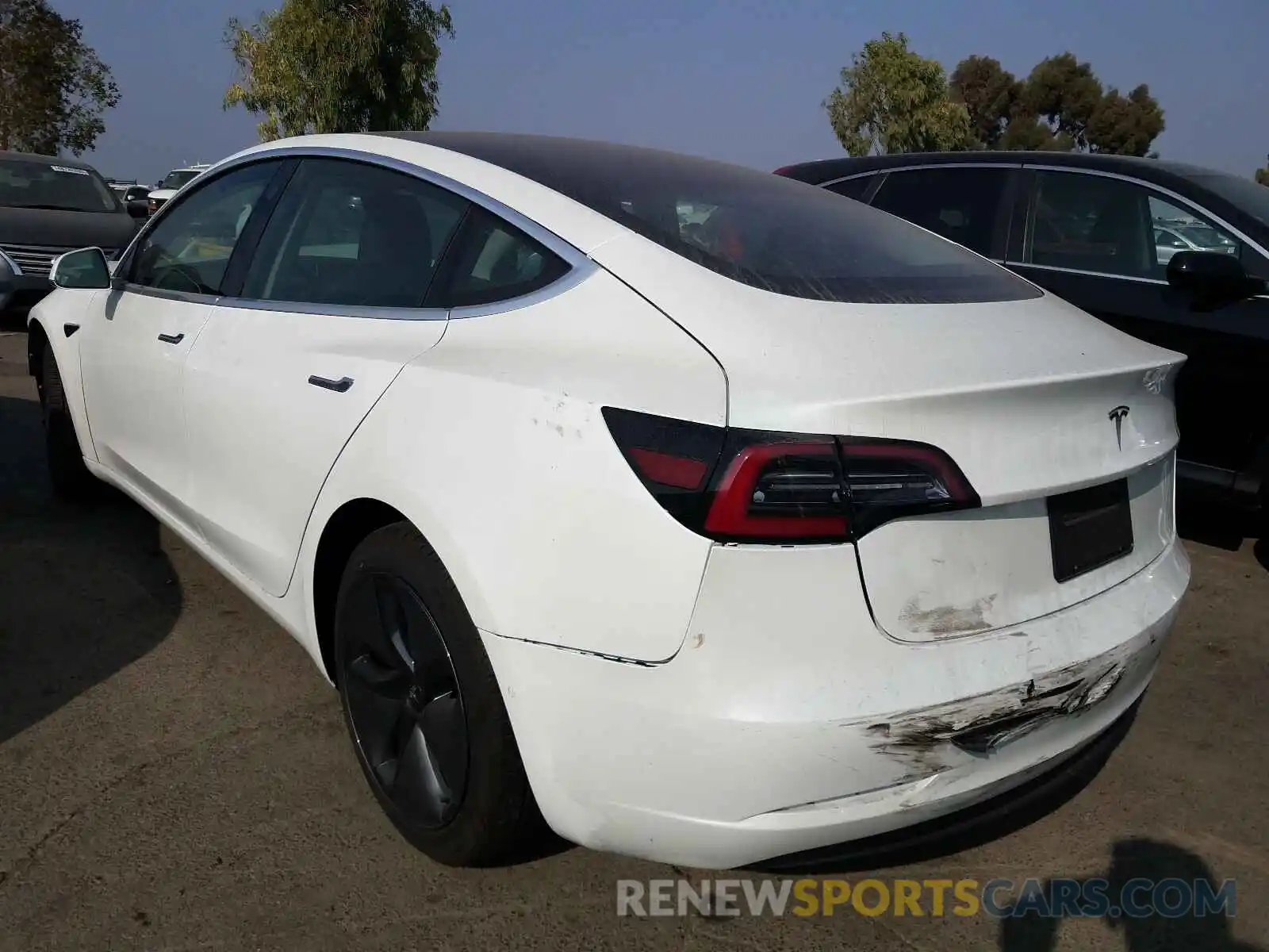 3 Photograph of a damaged car 5YJ3E1EA0KF300289 TESLA MODEL 3 2019