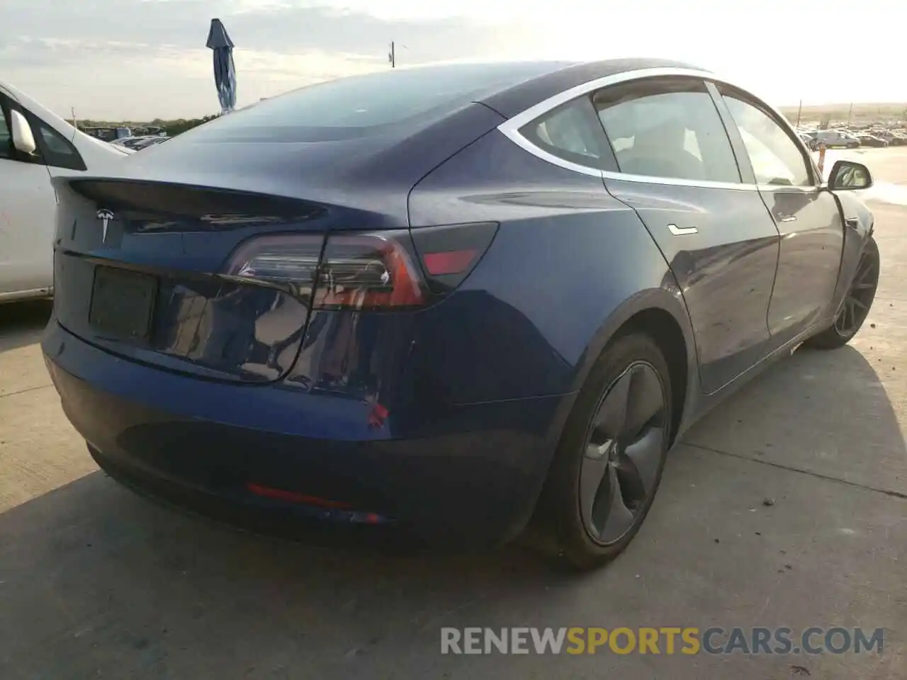 4 Photograph of a damaged car 5YJ3E1EA0KF301930 TESLA MODEL 3 2019